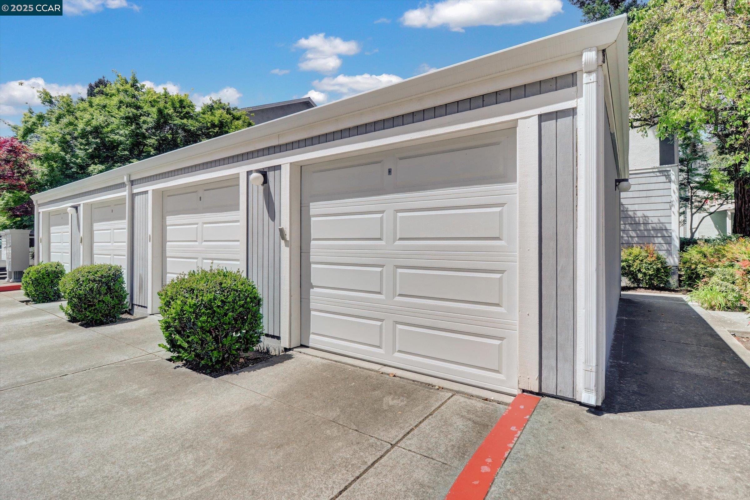 Detail Gallery Image 42 of 52 For 1300 Walden Road #214,  Walnut Creek,  CA 94597 - 2 Beds | 2/1 Baths