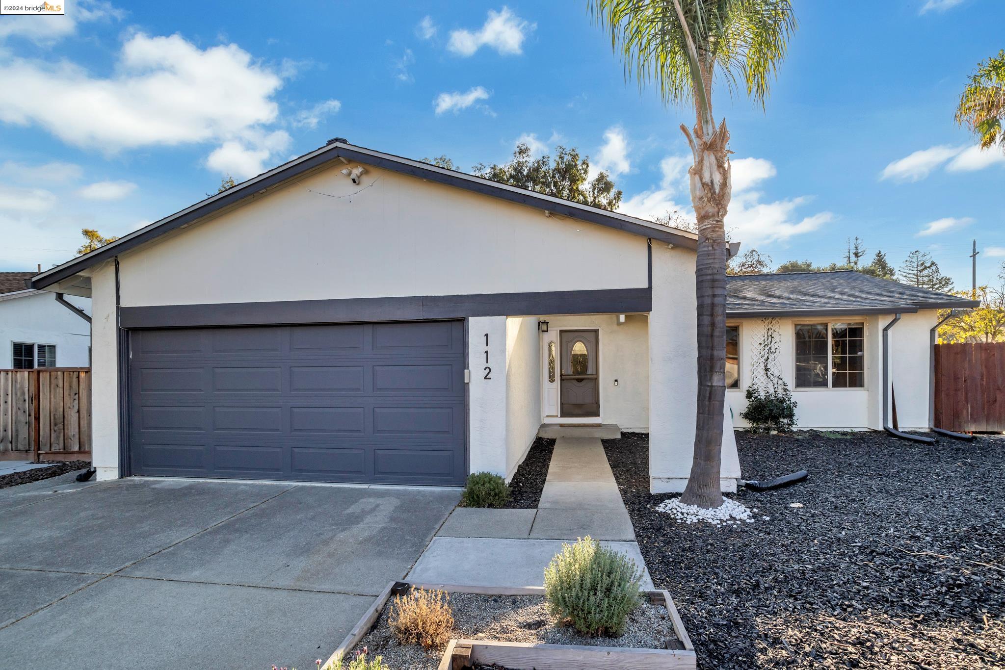 Detail Gallery Image 2 of 23 For 112 Aster Ct., Hercules,  CA 94547 - 3 Beds | 1 Baths