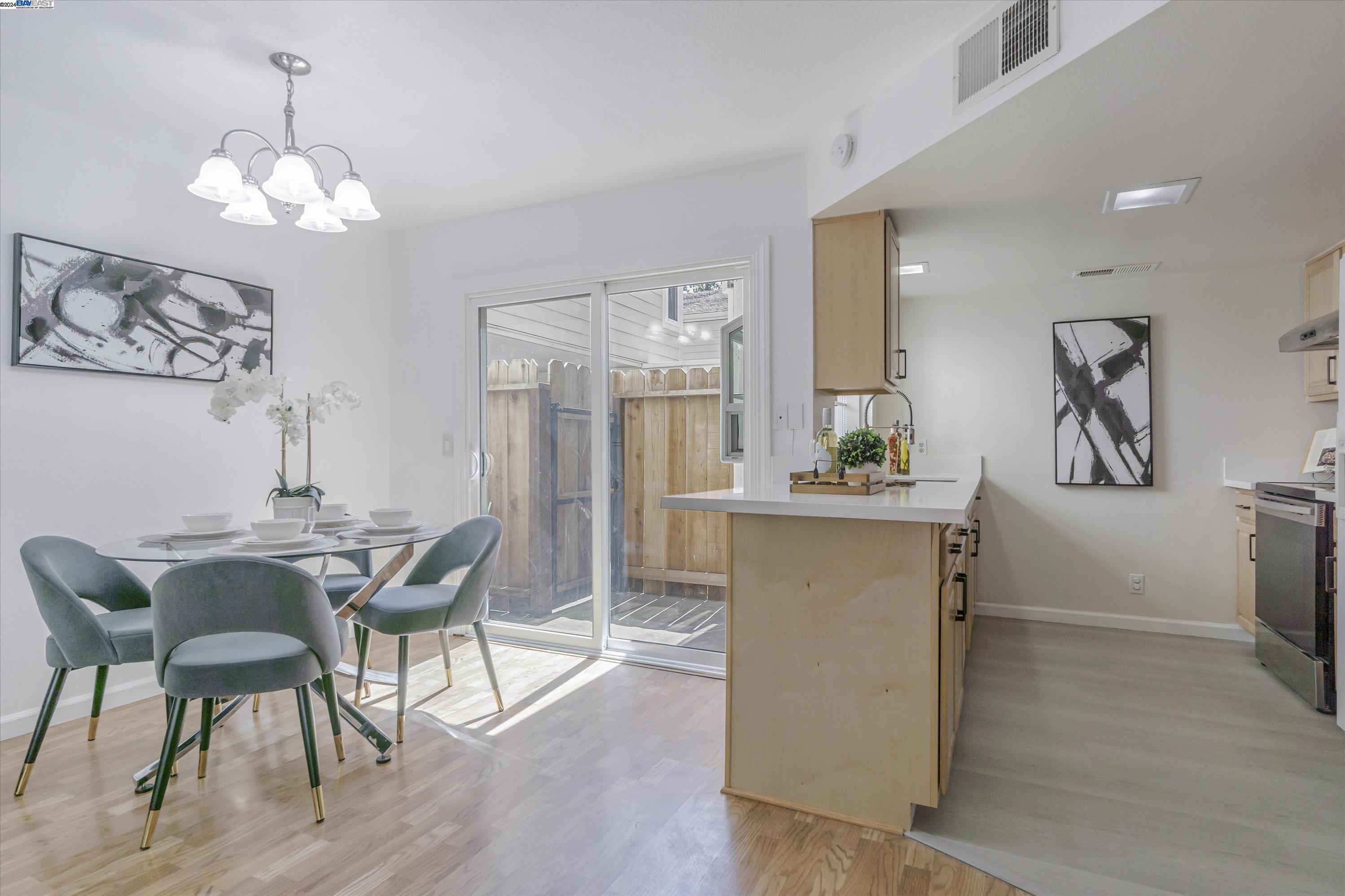 Photo #5: 41078752 Listing 