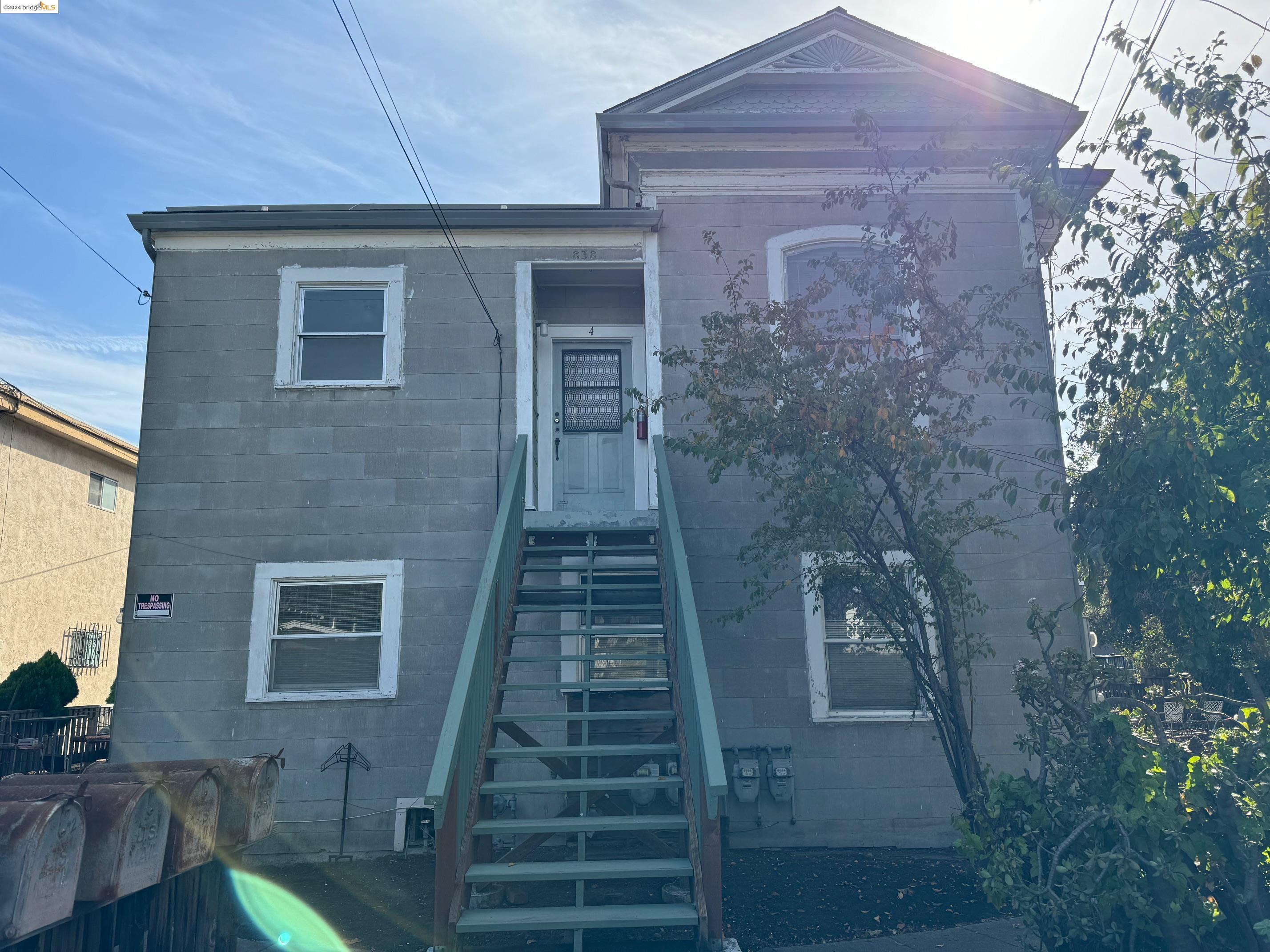 838 Hearst Ave