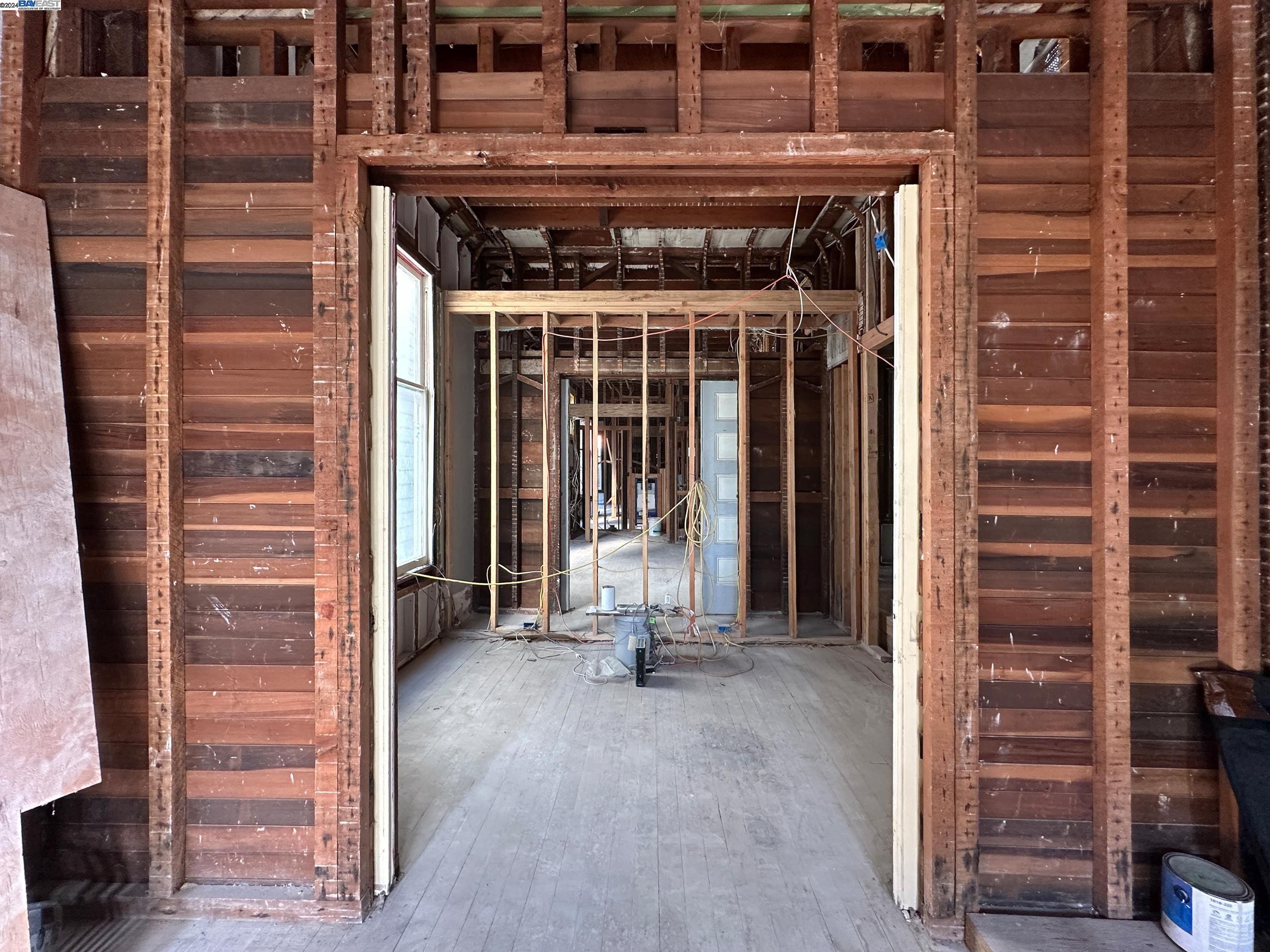 property-img
