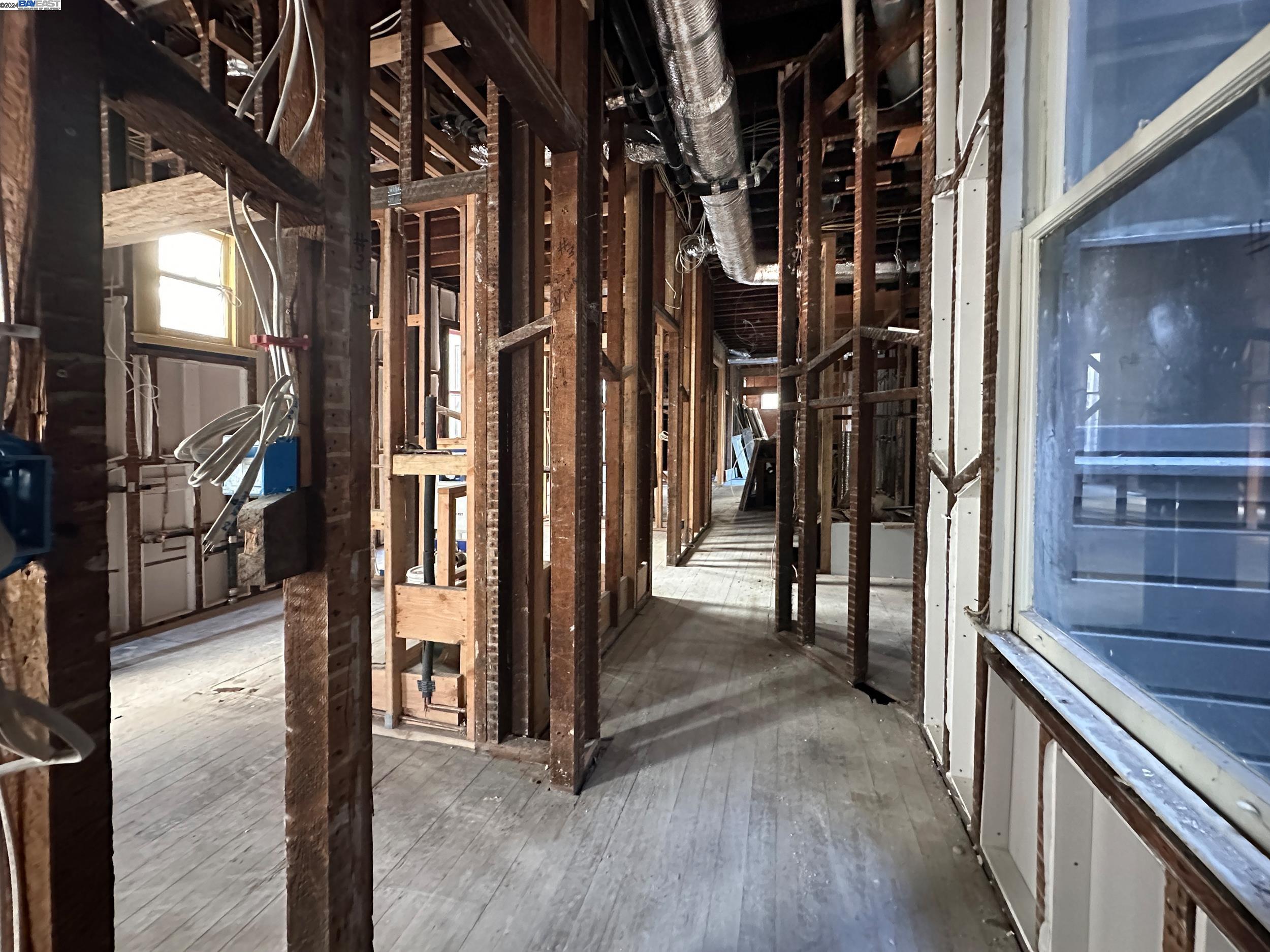 property-img