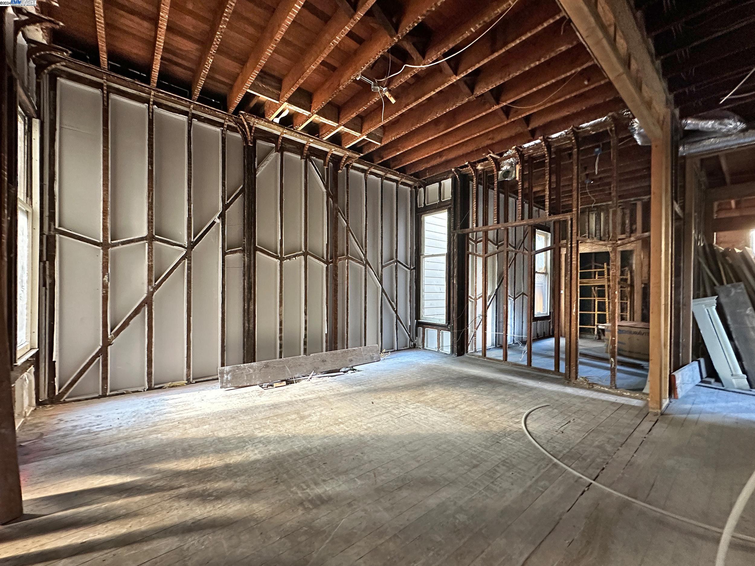 property-img