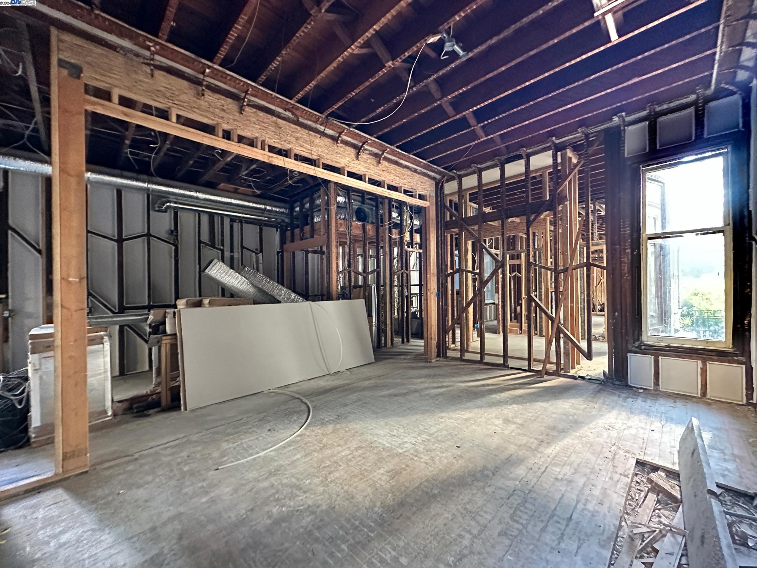 property-img