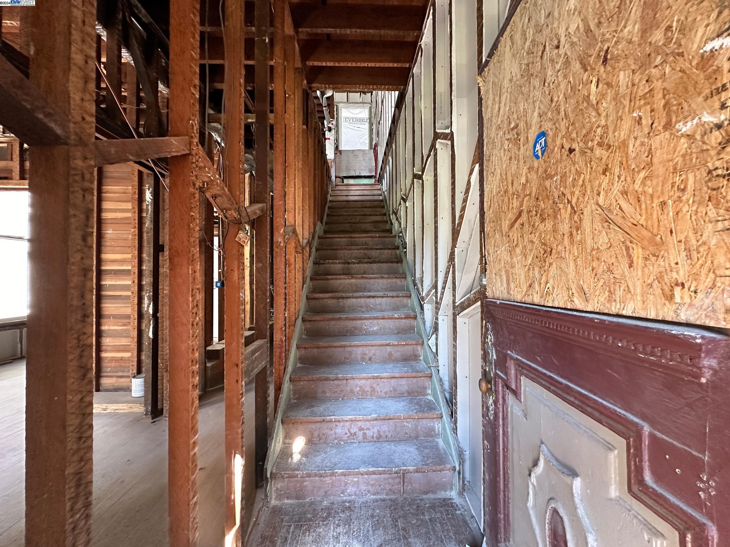 property-img