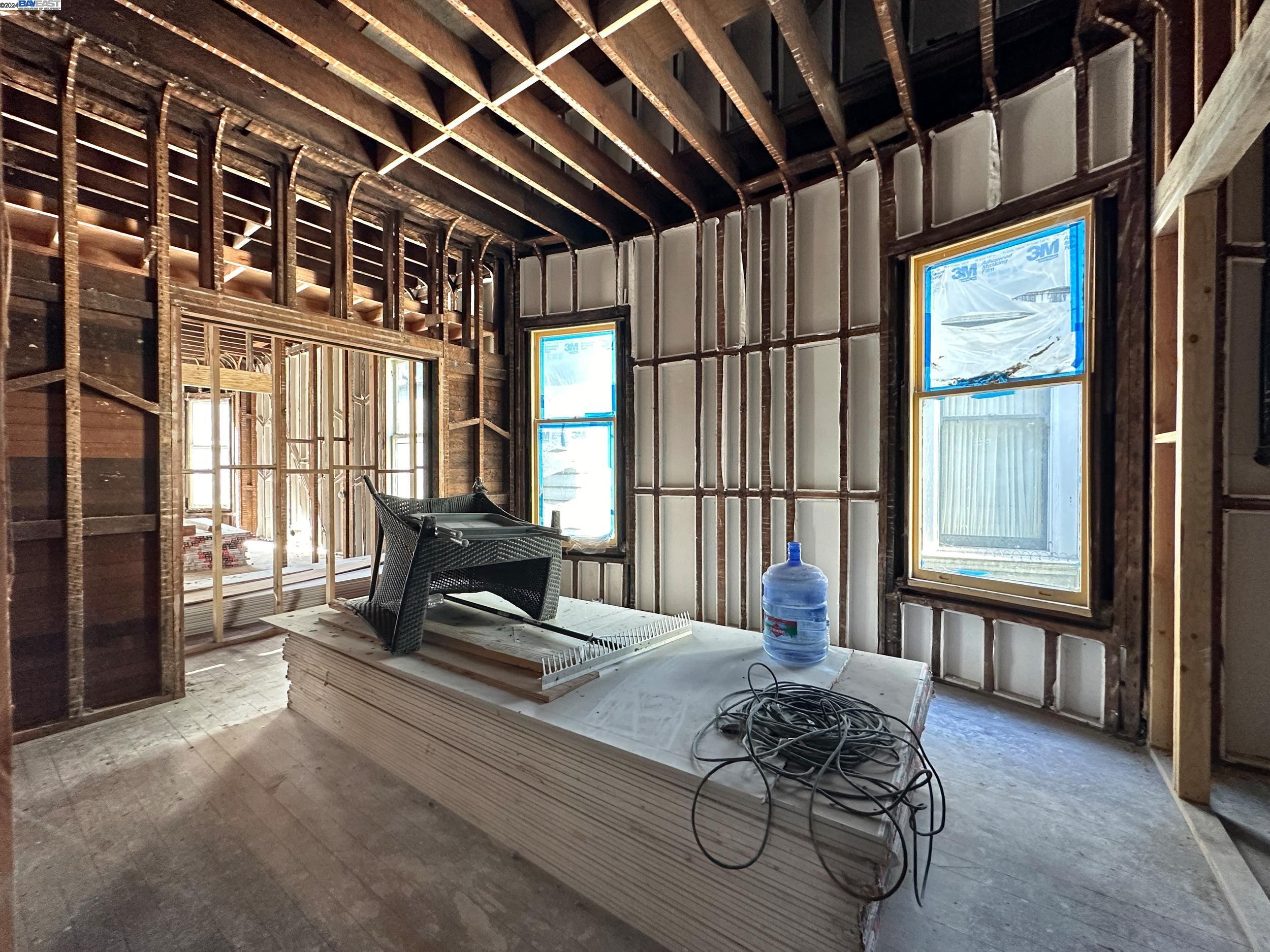 property-img