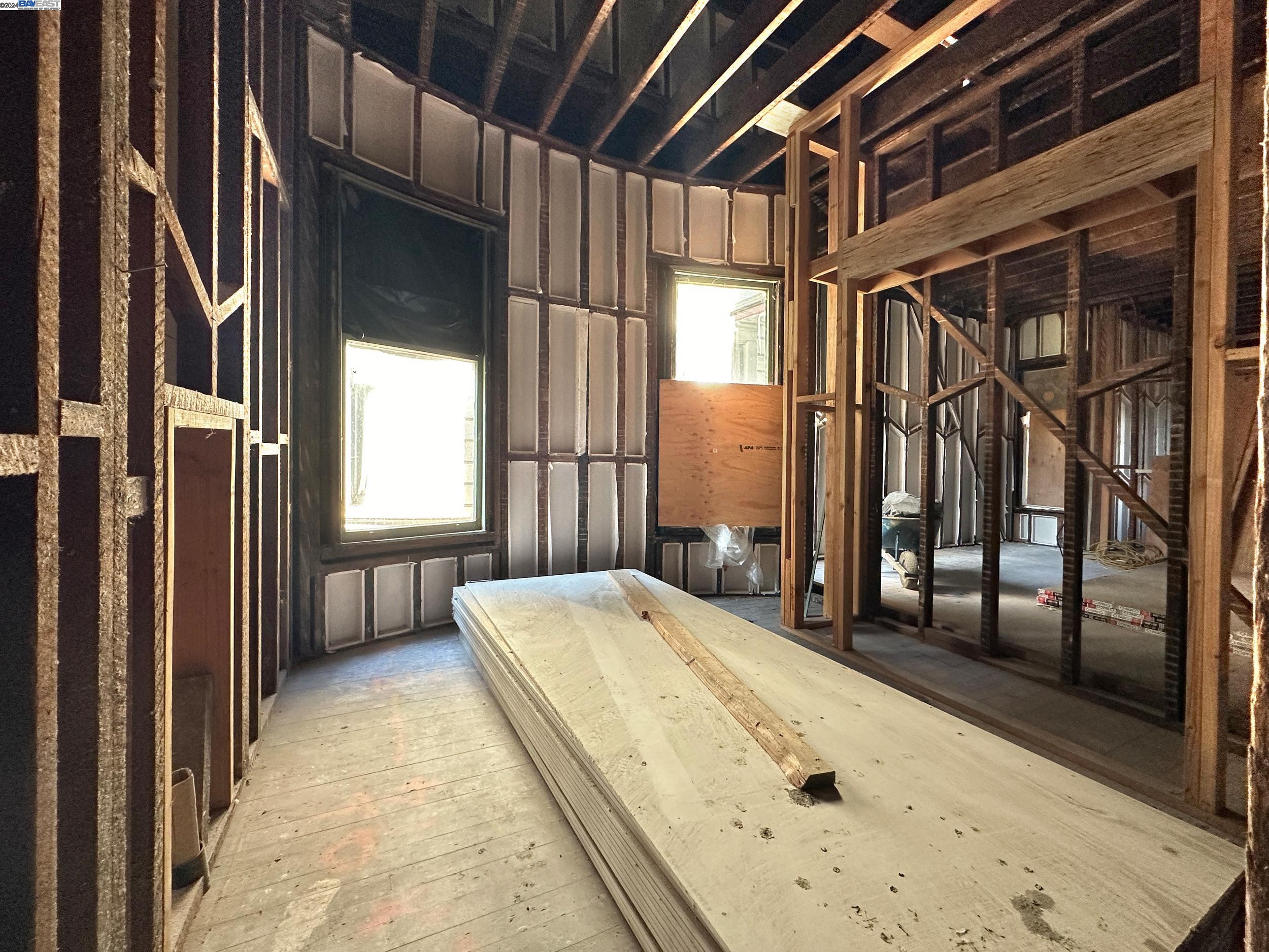 property-img