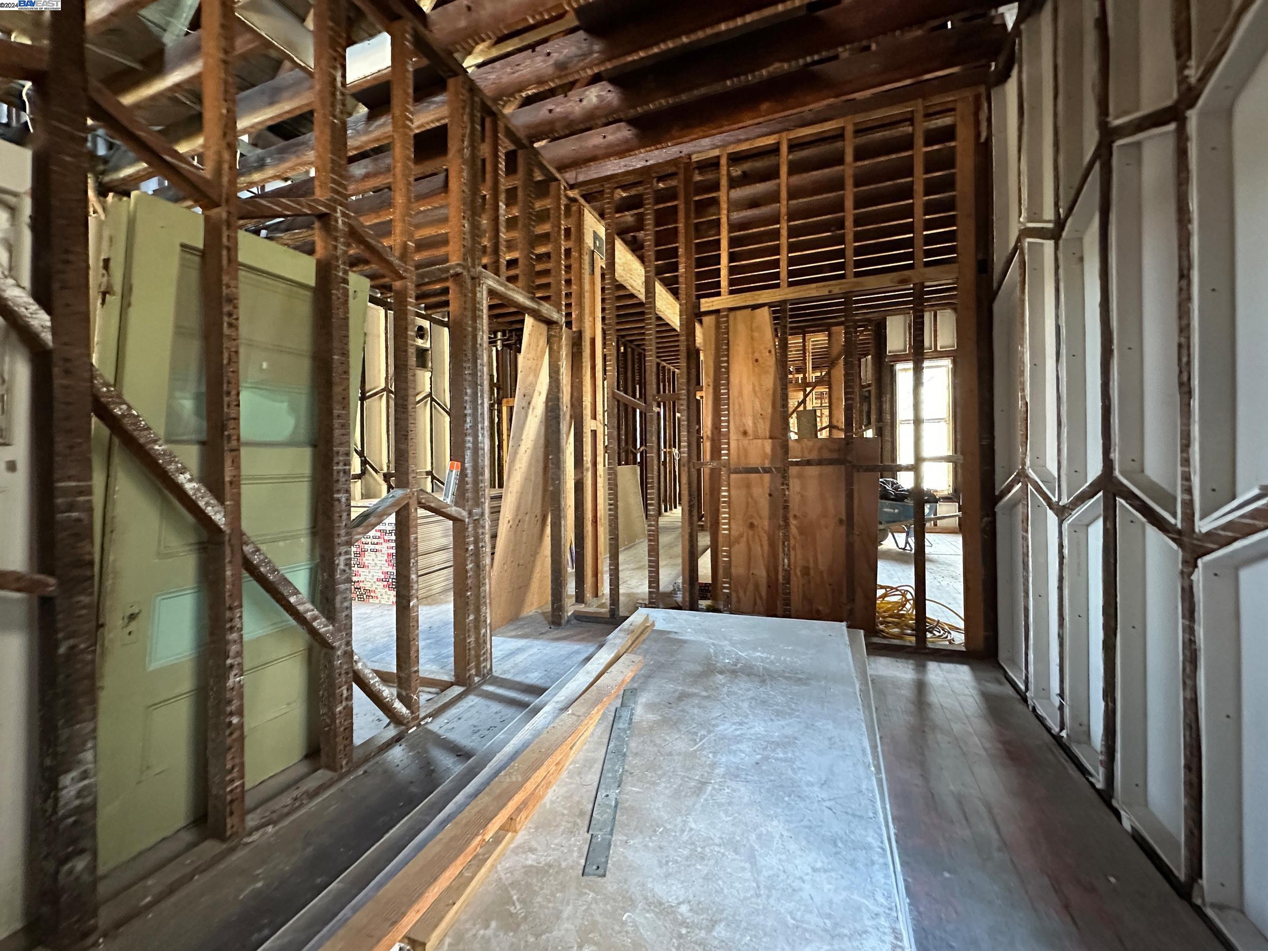 property-img