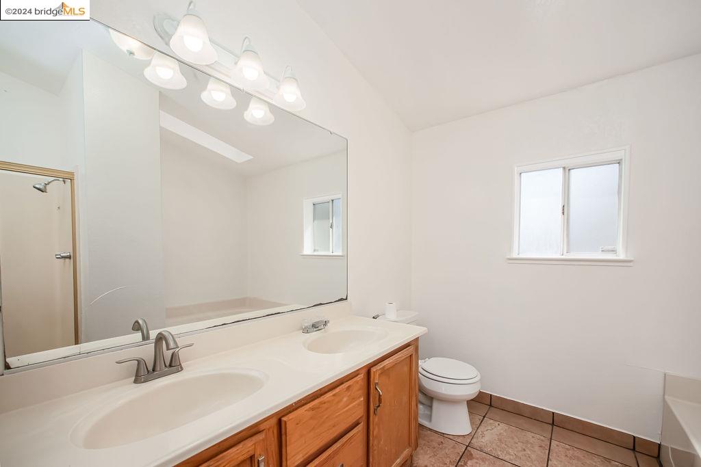 Detail Gallery Image 8 of 20 For 2910 14th St, San Pablo,  CA 94806 - 3 Beds | 2 Baths