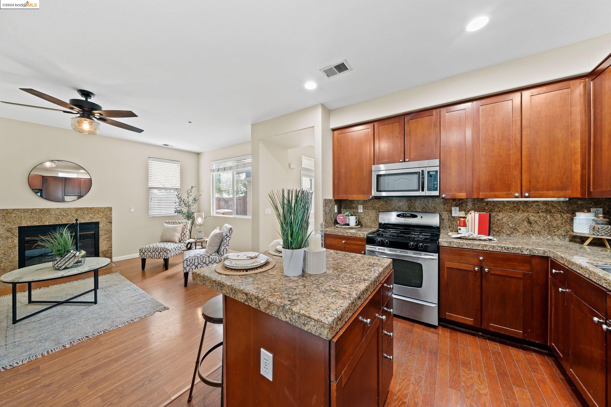 Detail Gallery Image 21 of 56 For 911 Oxford Ln, Brentwood,  CA 94513 - 4 Beds | 2/1 Baths