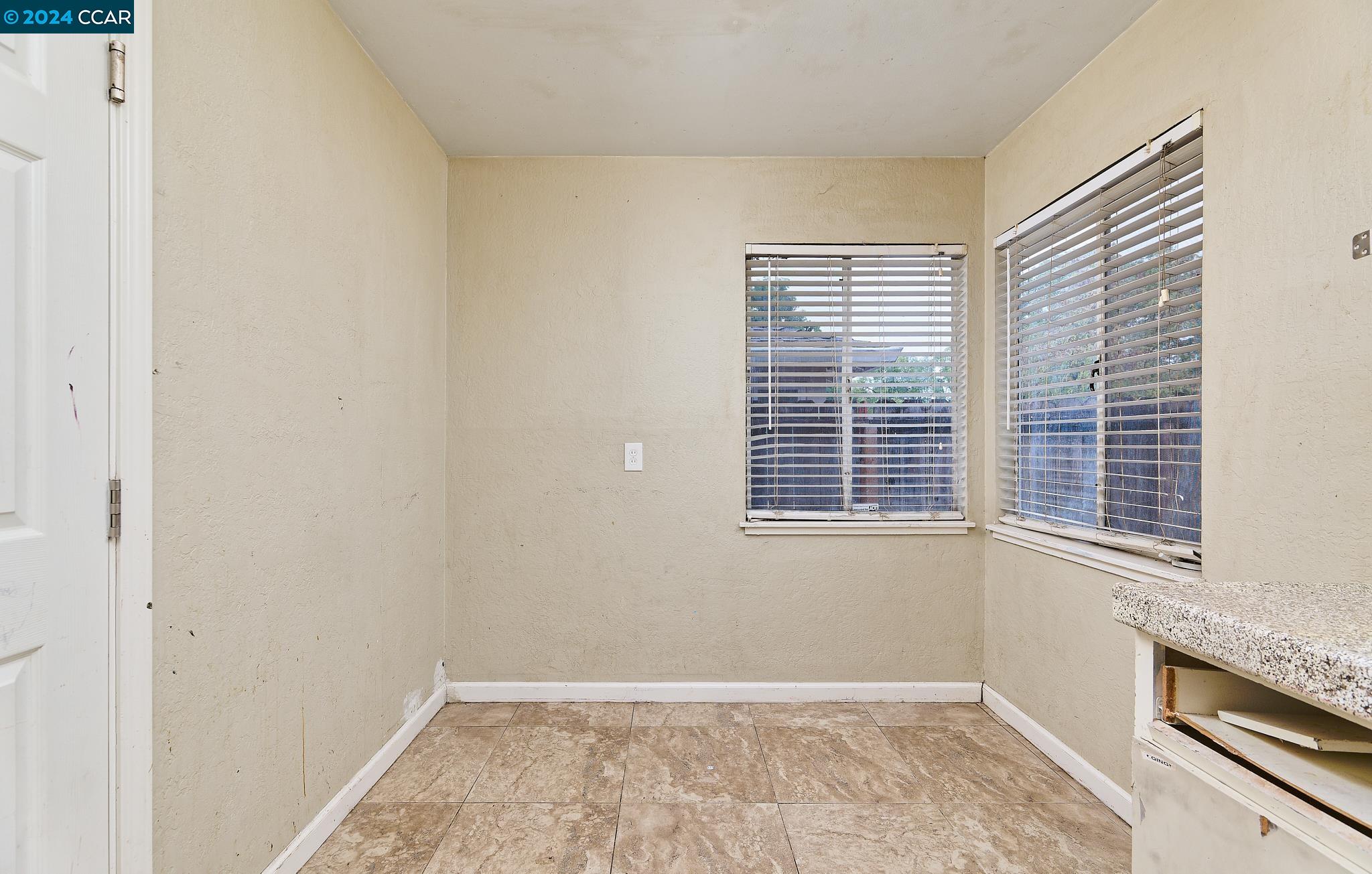 Detail Gallery Image 12 of 22 For 203 Bart Ave, Antioch,  CA 94509 - 4 Beds | 2 Baths