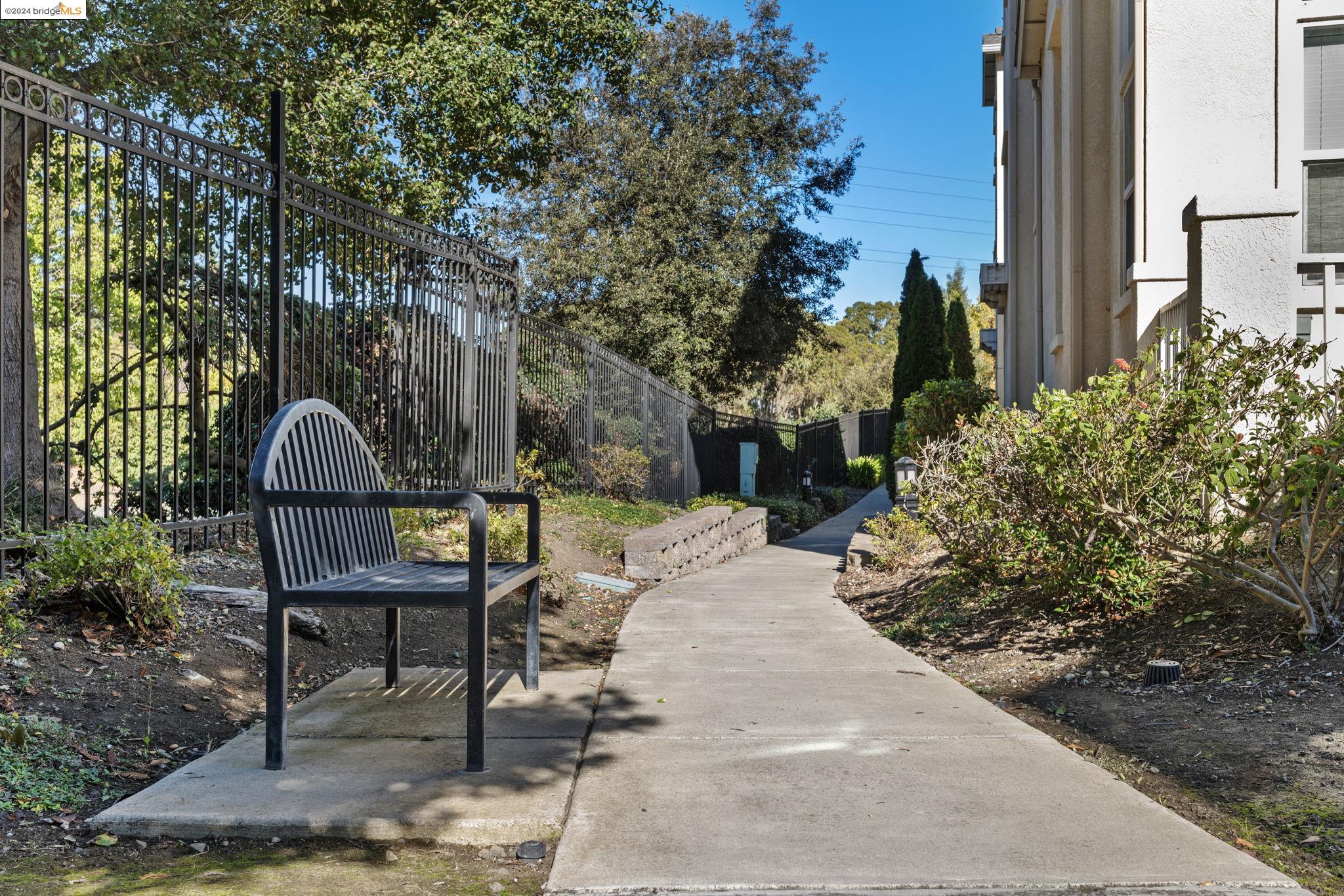 Detail Gallery Image 51 of 52 For 650 Summer Ln, Richmond,  CA 94806 - 3 Beds | 2/1 Baths