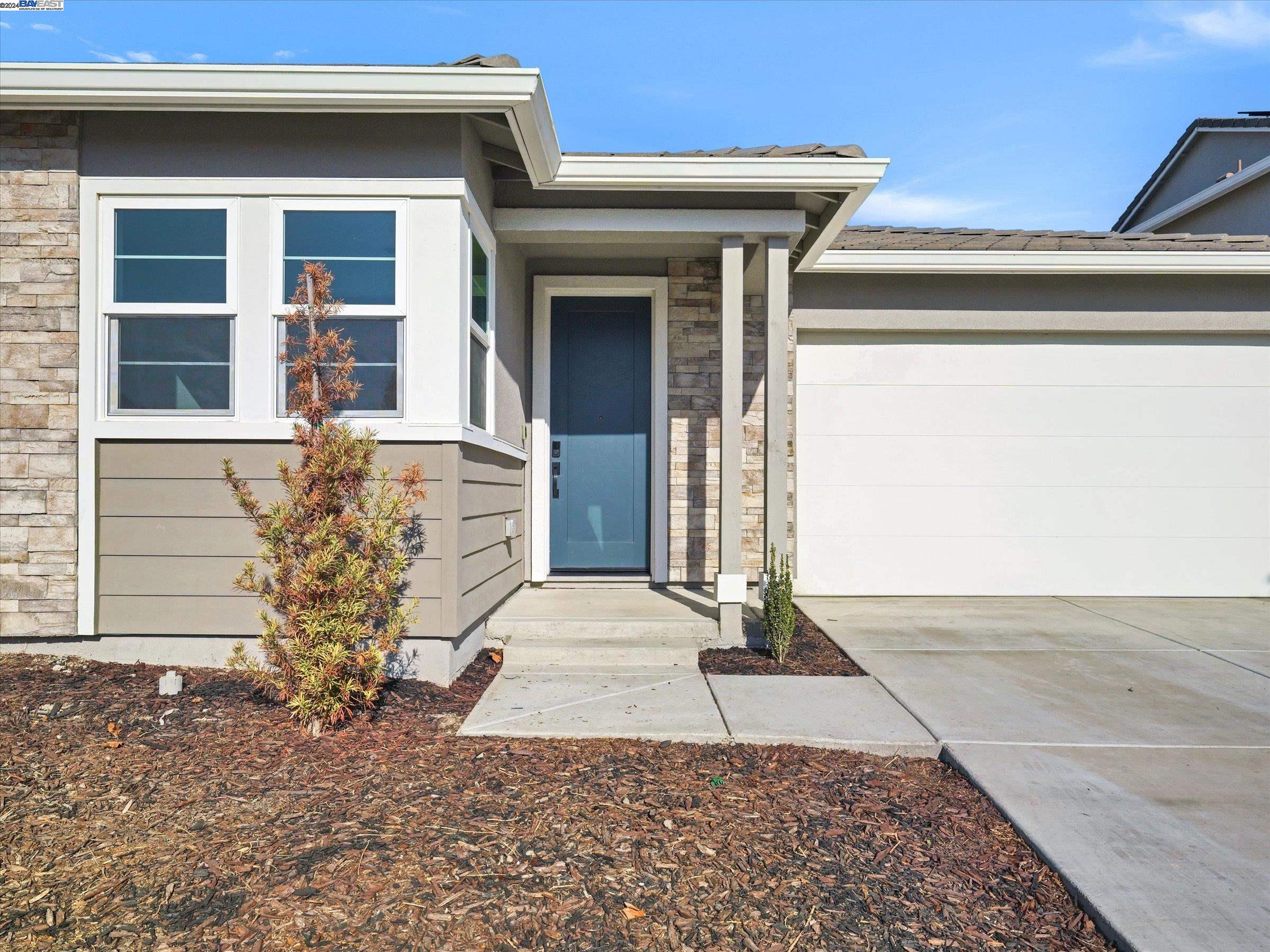 Detail Gallery Image 5 of 60 For 2767 Tribune St, Lathrop,  CA 95330 - 3 Beds | 2/1 Baths