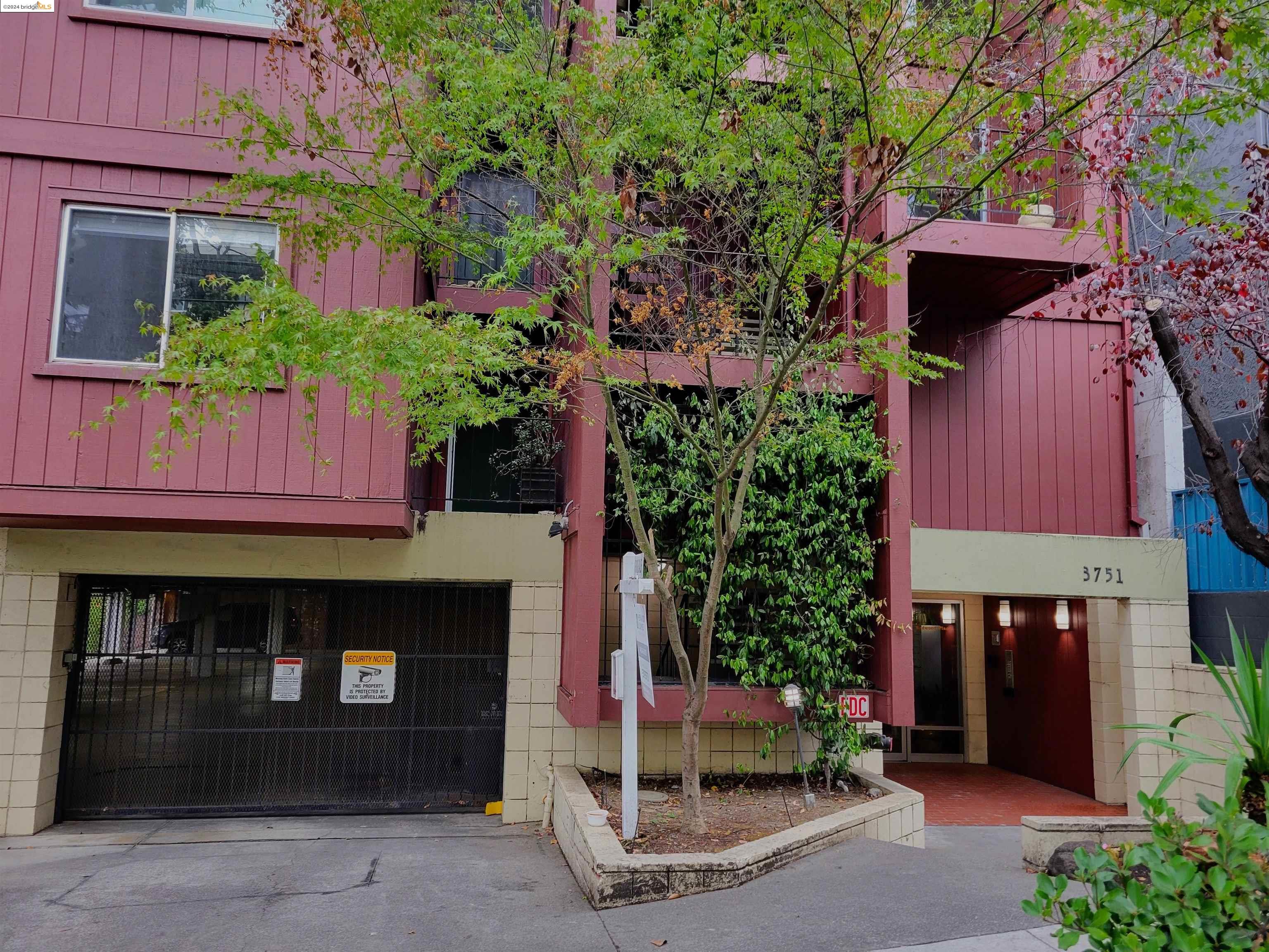 More Details about MLS # 41078876 : 3751 HARRISON ST # 105