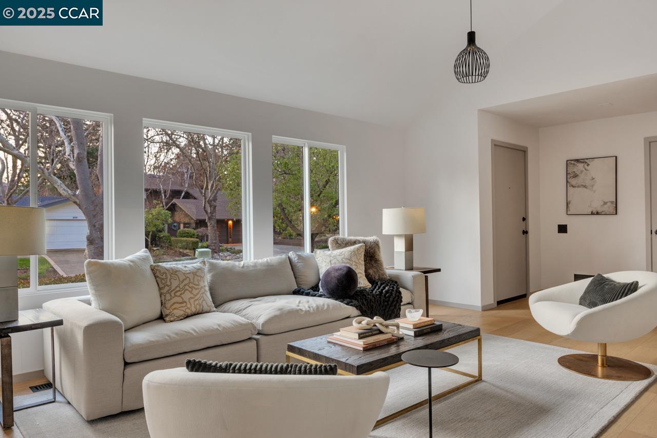 Detail Gallery Image 10 of 36 For 560 Old Orchard Dr, Danville,  CA 94526 - 4 Beds | 2/1 Baths