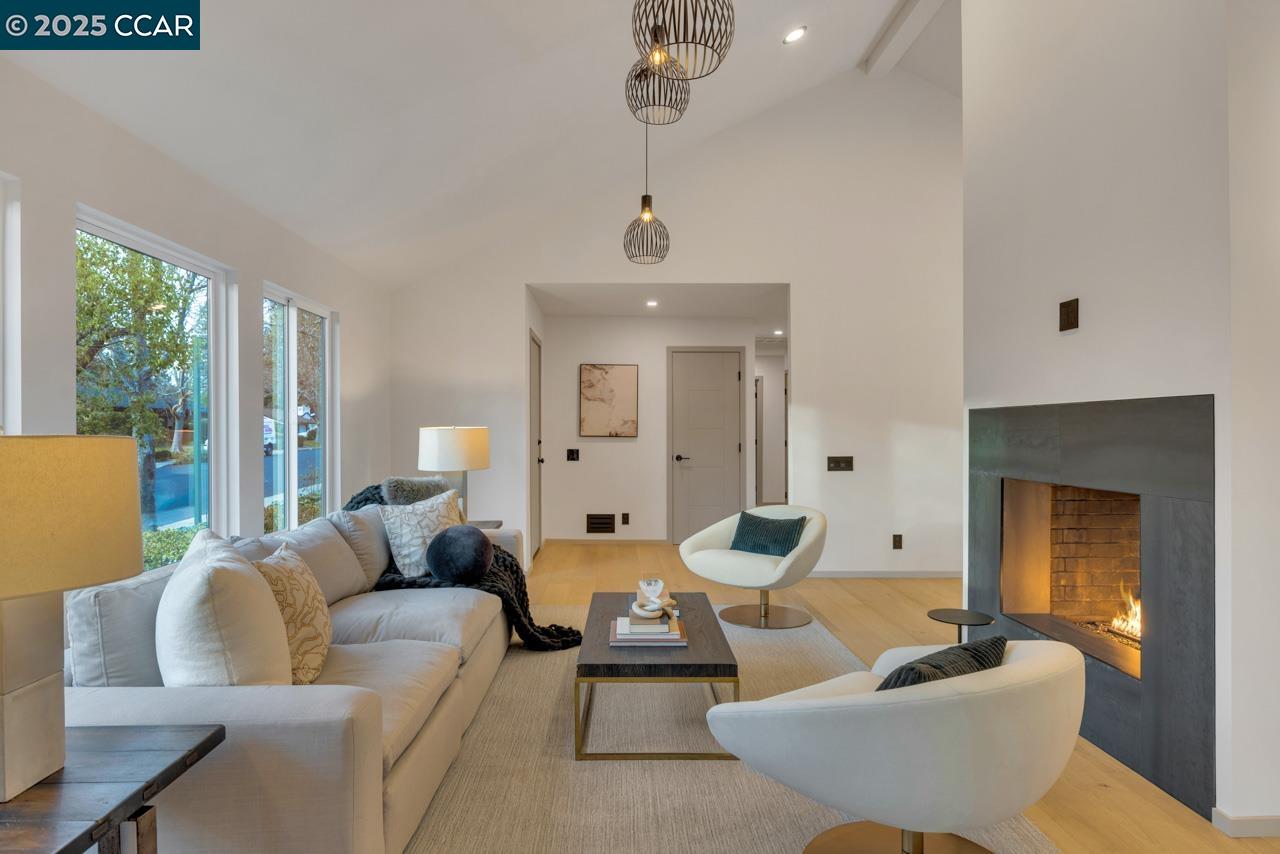 Detail Gallery Image 11 of 36 For 560 Old Orchard Dr, Danville,  CA 94526 - 4 Beds | 2/1 Baths