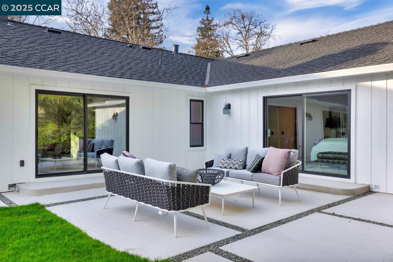 Detail Gallery Image 29 of 36 For 560 Old Orchard Dr, Danville,  CA 94526 - 4 Beds | 2/1 Baths