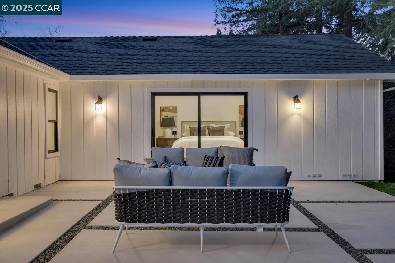 Detail Gallery Image 31 of 36 For 560 Old Orchard Dr, Danville,  CA 94526 - 4 Beds | 2/1 Baths