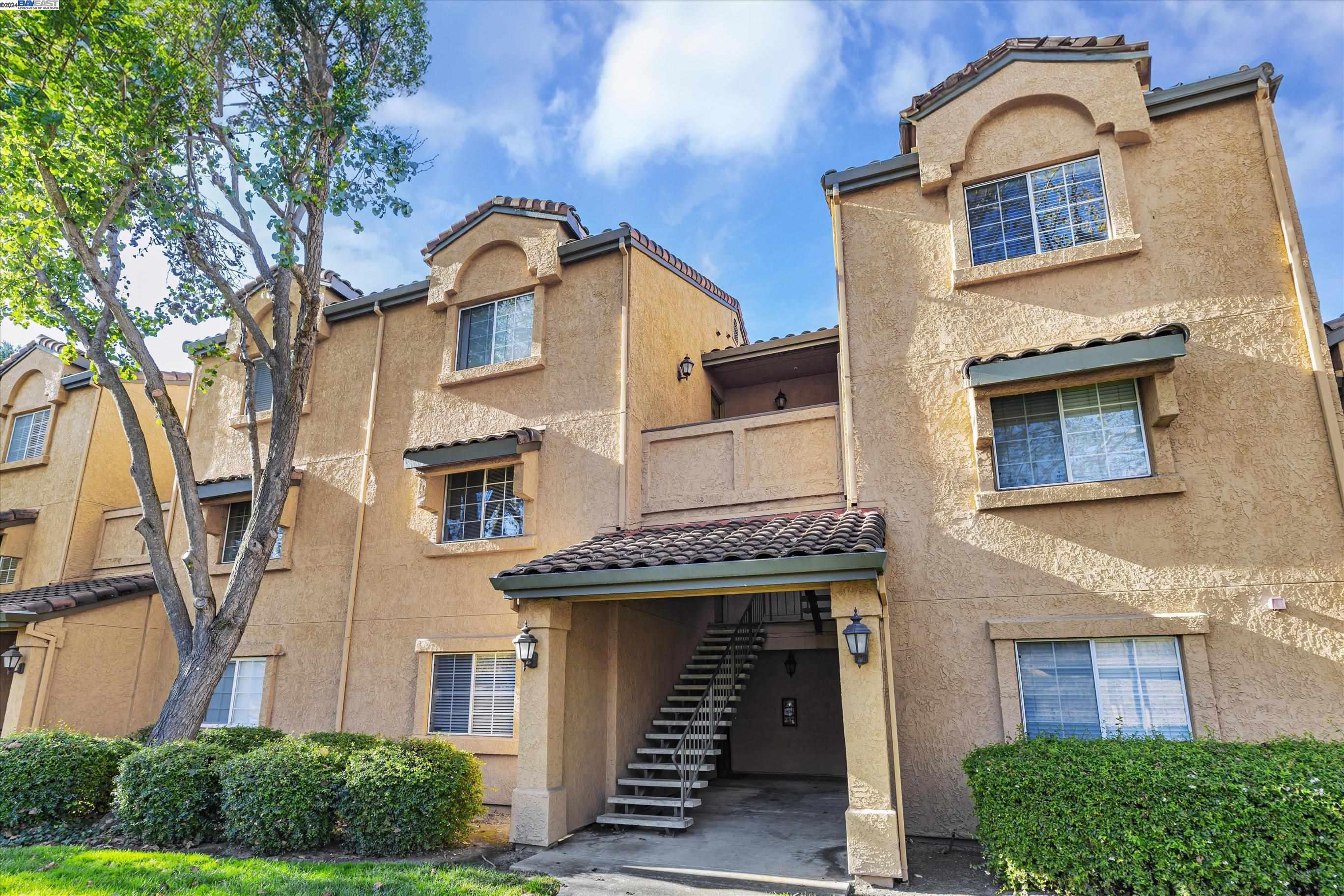 Photo #2: 41078892 Listing 