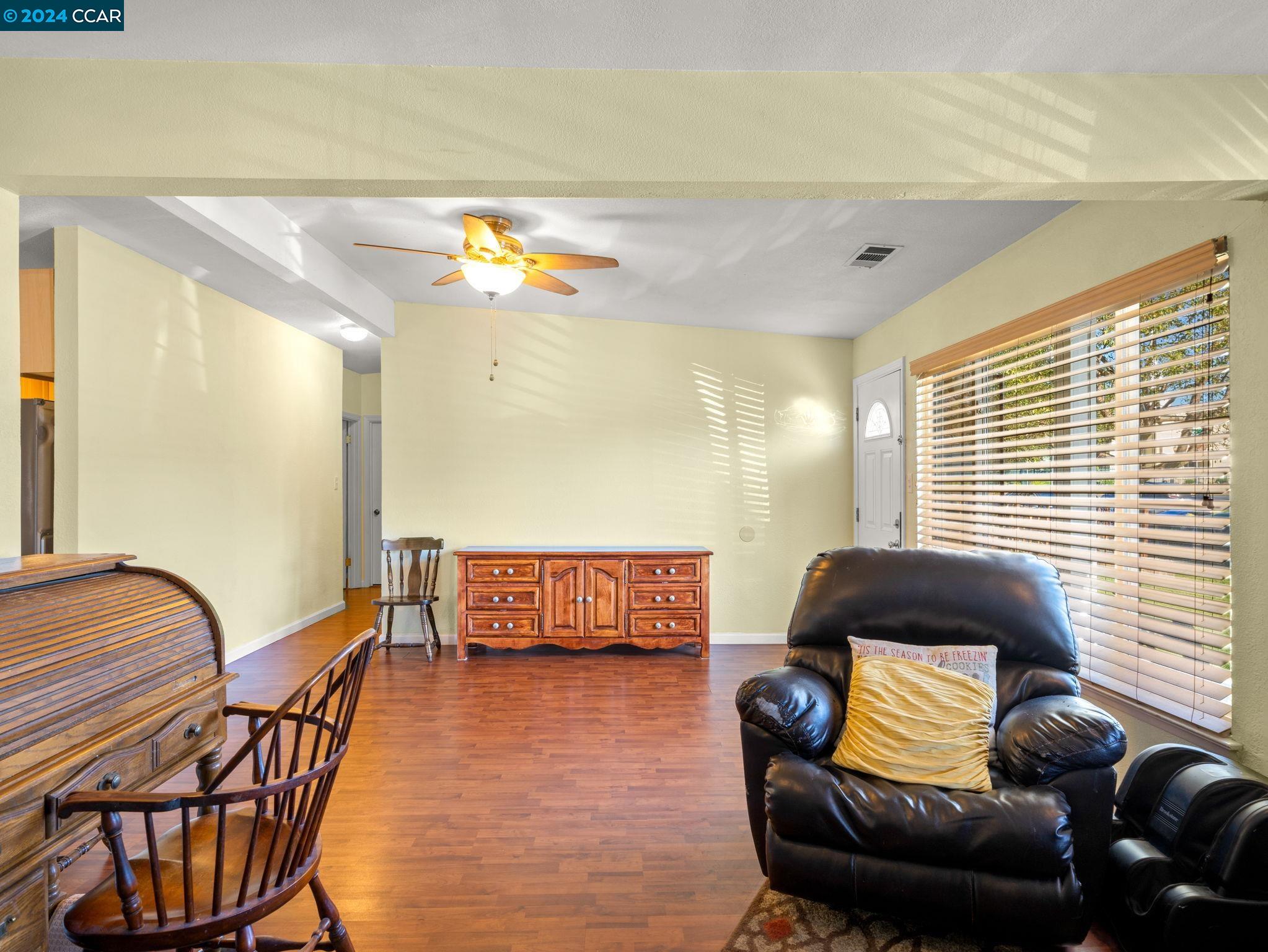 Detail Gallery Image 5 of 34 For 1513 Monroe St, Fairfield,  CA 94533 - 4 Beds | 2 Baths