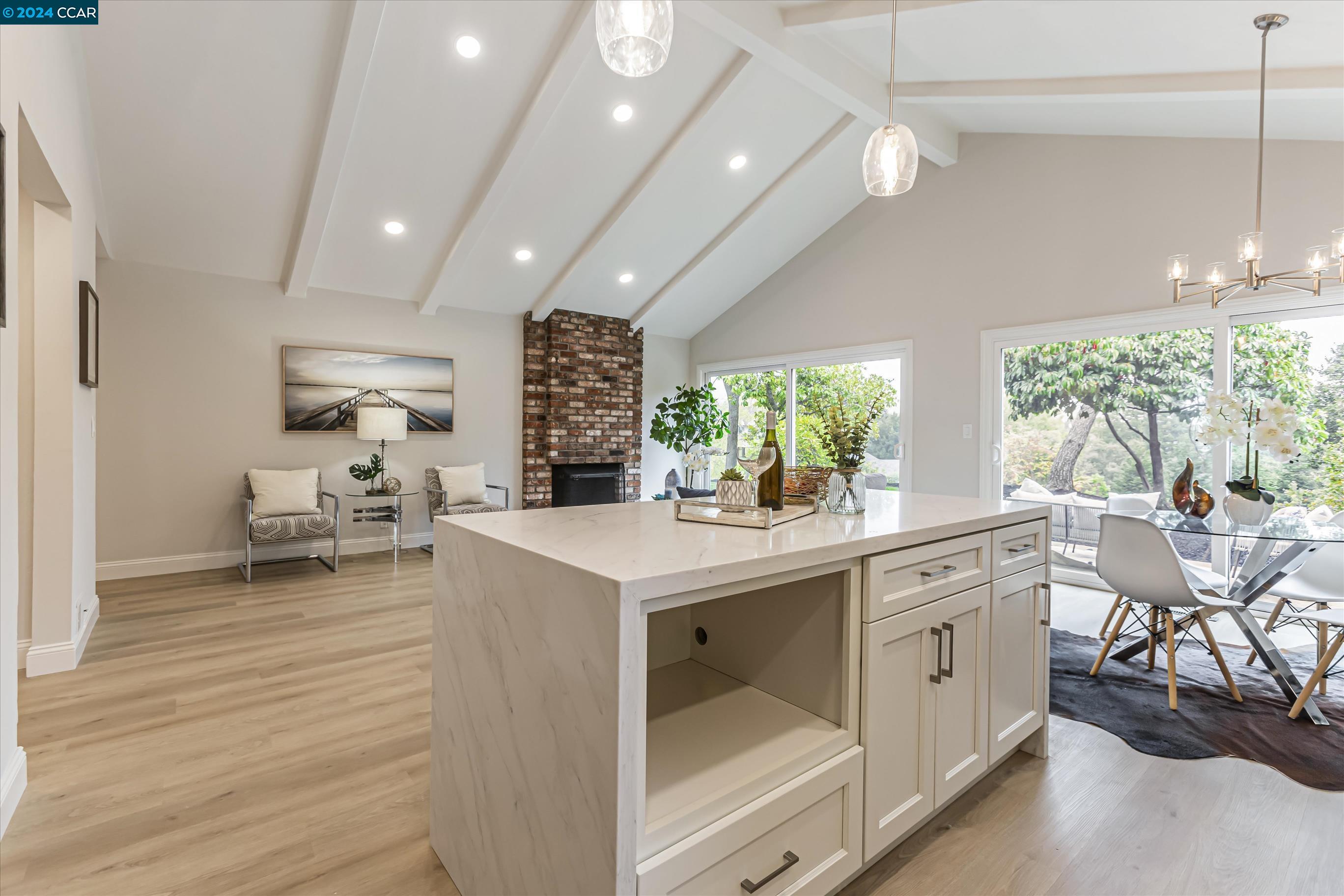 Detail Gallery Image 9 of 41 For 930 Pinto Ct, Walnut Creek,  CA 94596 - 4 Beds | 2/1 Baths