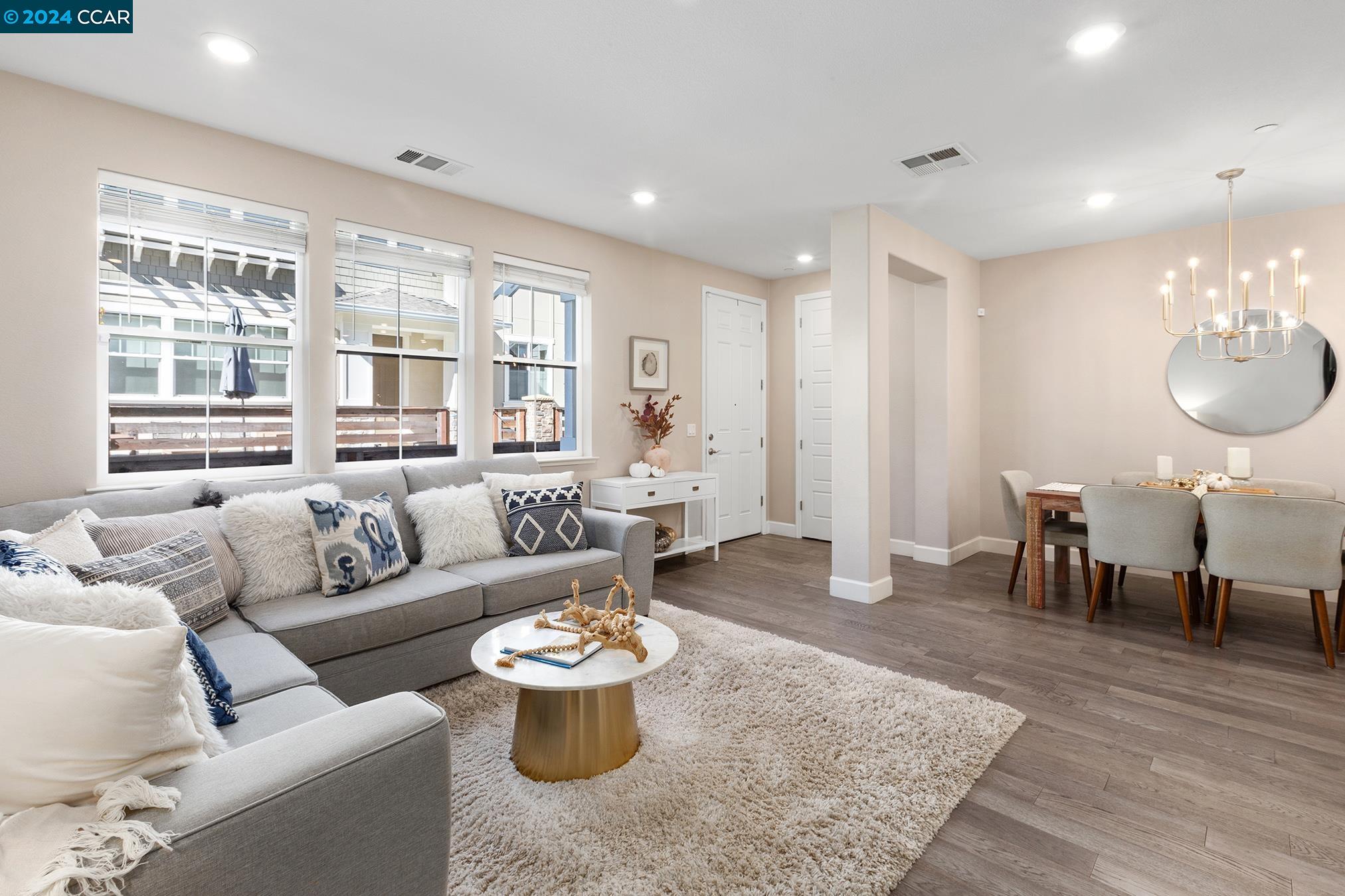 Photo #2: 41078918 Listing 