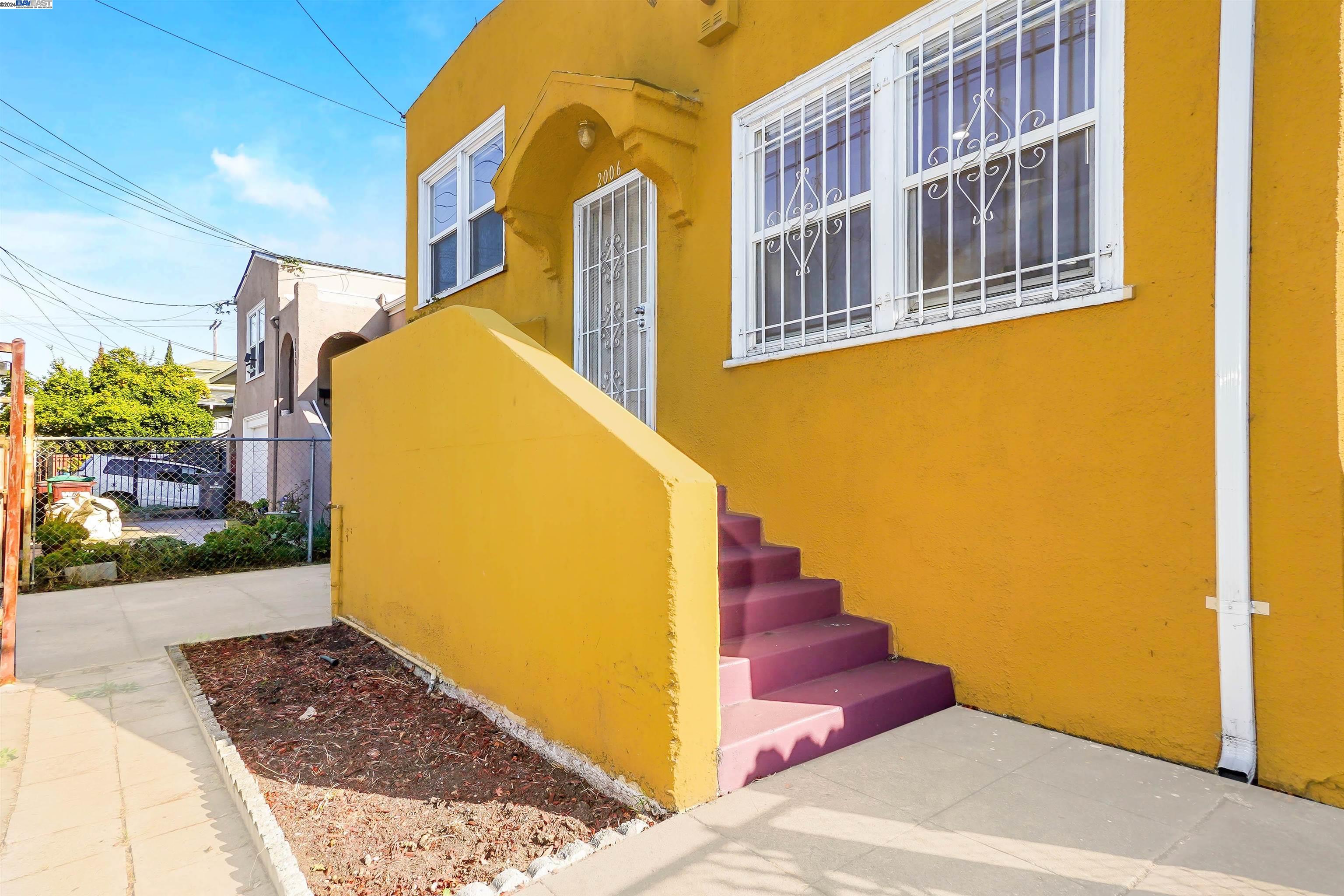 2006 14Th Ave, Oakland, California 94606, 3 Bedrooms Bedrooms, 5 Rooms Rooms,2 BathroomsBathrooms,Residential,For Sale,2006 14Th Ave,41078929