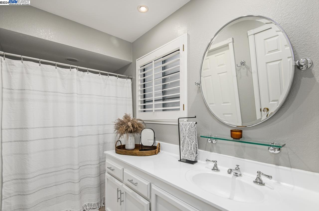 Detail Gallery Image 16 of 36 For 2020 Canyon Woods Dr #D,  San Ramon,  CA 94582 - 2 Beds | 2 Baths