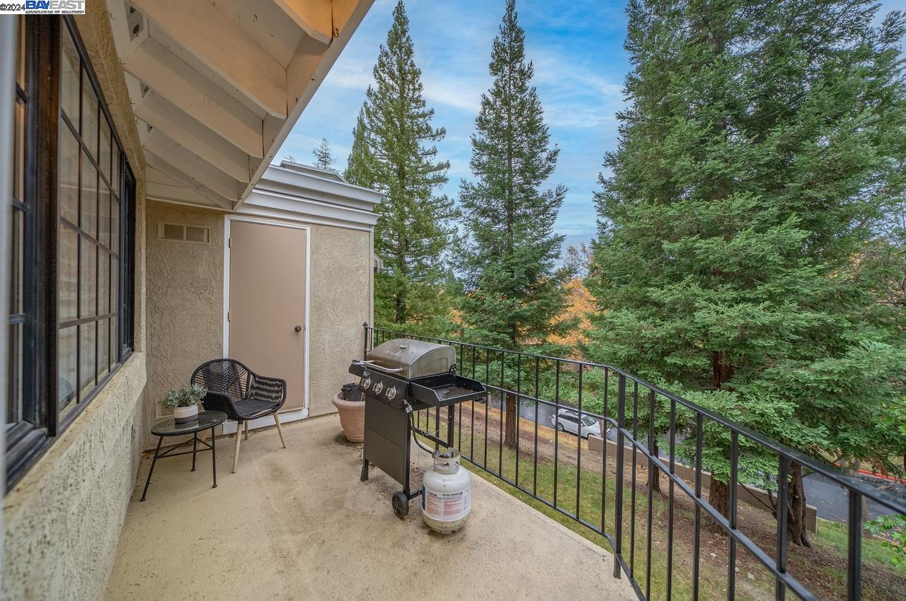 Detail Gallery Image 19 of 36 For 2020 Canyon Woods Dr #D,  San Ramon,  CA 94582 - 2 Beds | 2 Baths