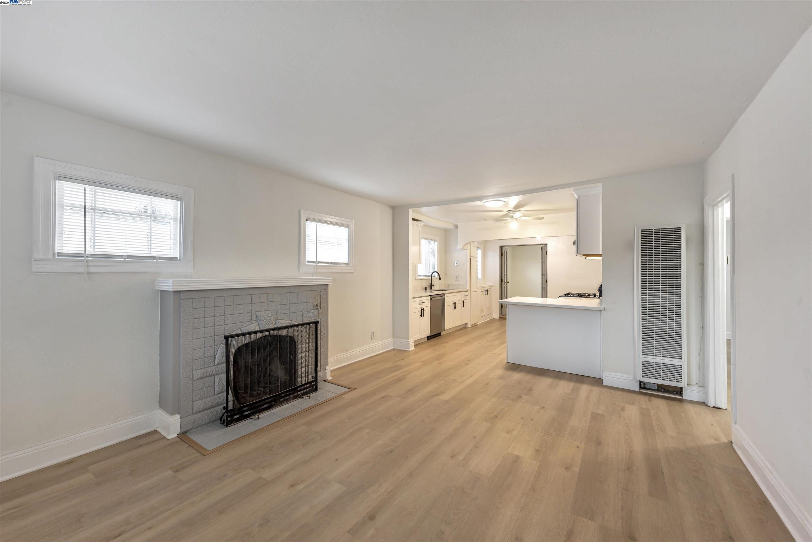 Detail Gallery Image 1 of 1 For 9718 Birch St, Oakland,  CA 94603 - 3 Beds | 1 Baths