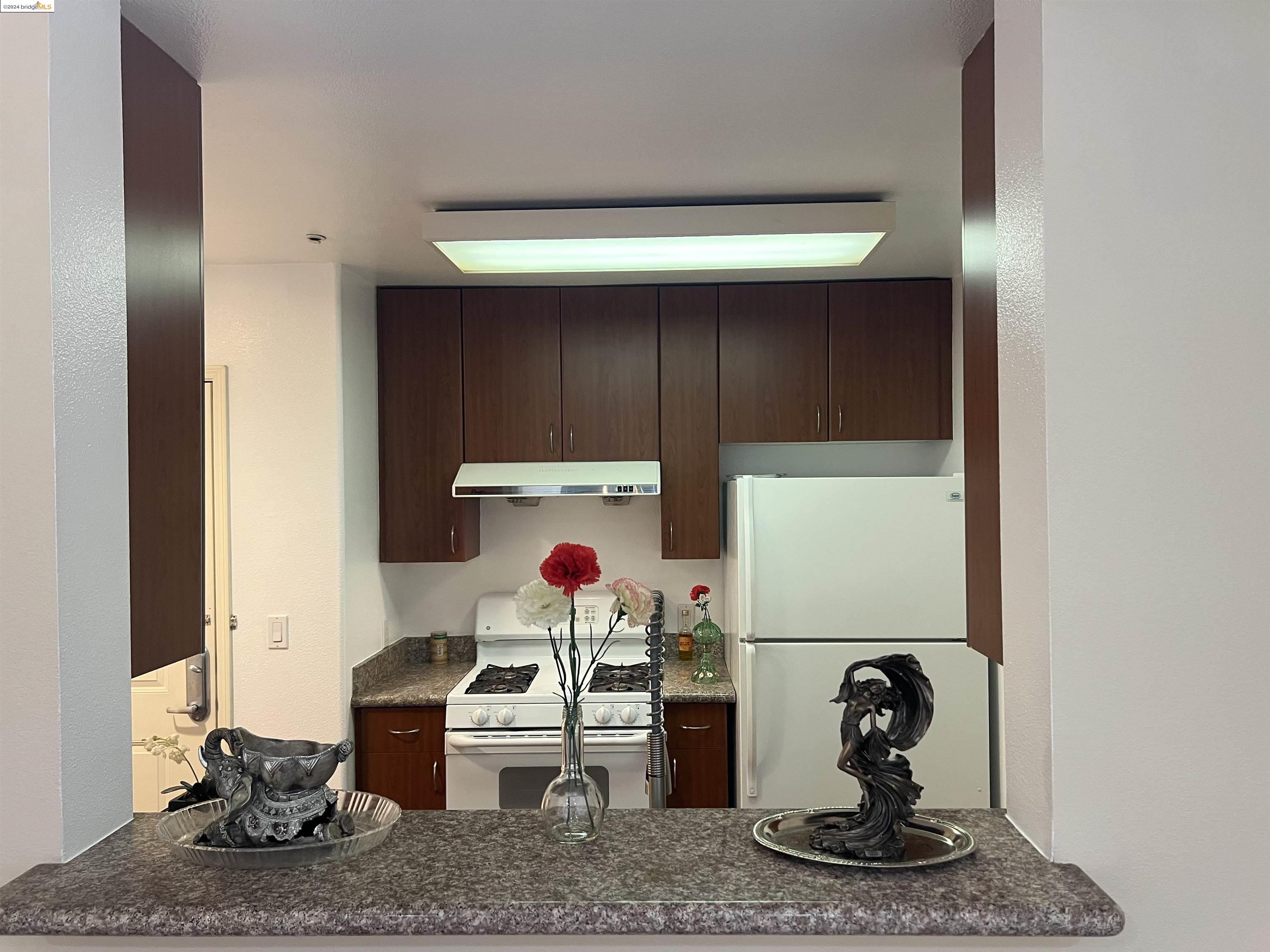 Photo #8: 41079023 Listing: Photo #8