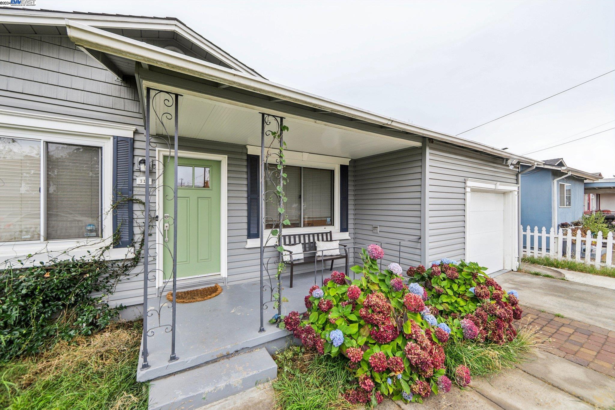 Detail Gallery Image 6 of 50 For 119 Daphne Way, East Palo Alto,  CA 94303 - 4 Beds | 2 Baths