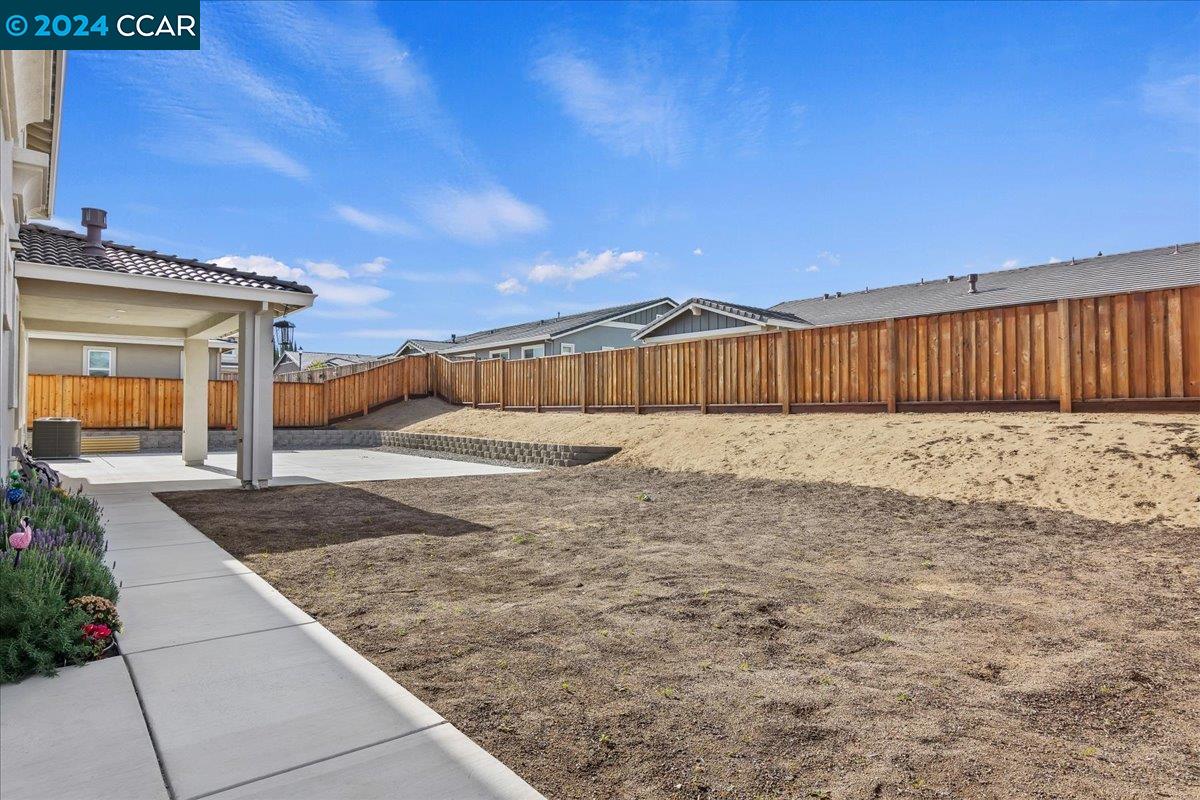 Detail Gallery Image 42 of 50 For 251 Eagle Nest Dr, Oakley,  CA 94561-6044 - 5 Beds | 4/1 Baths