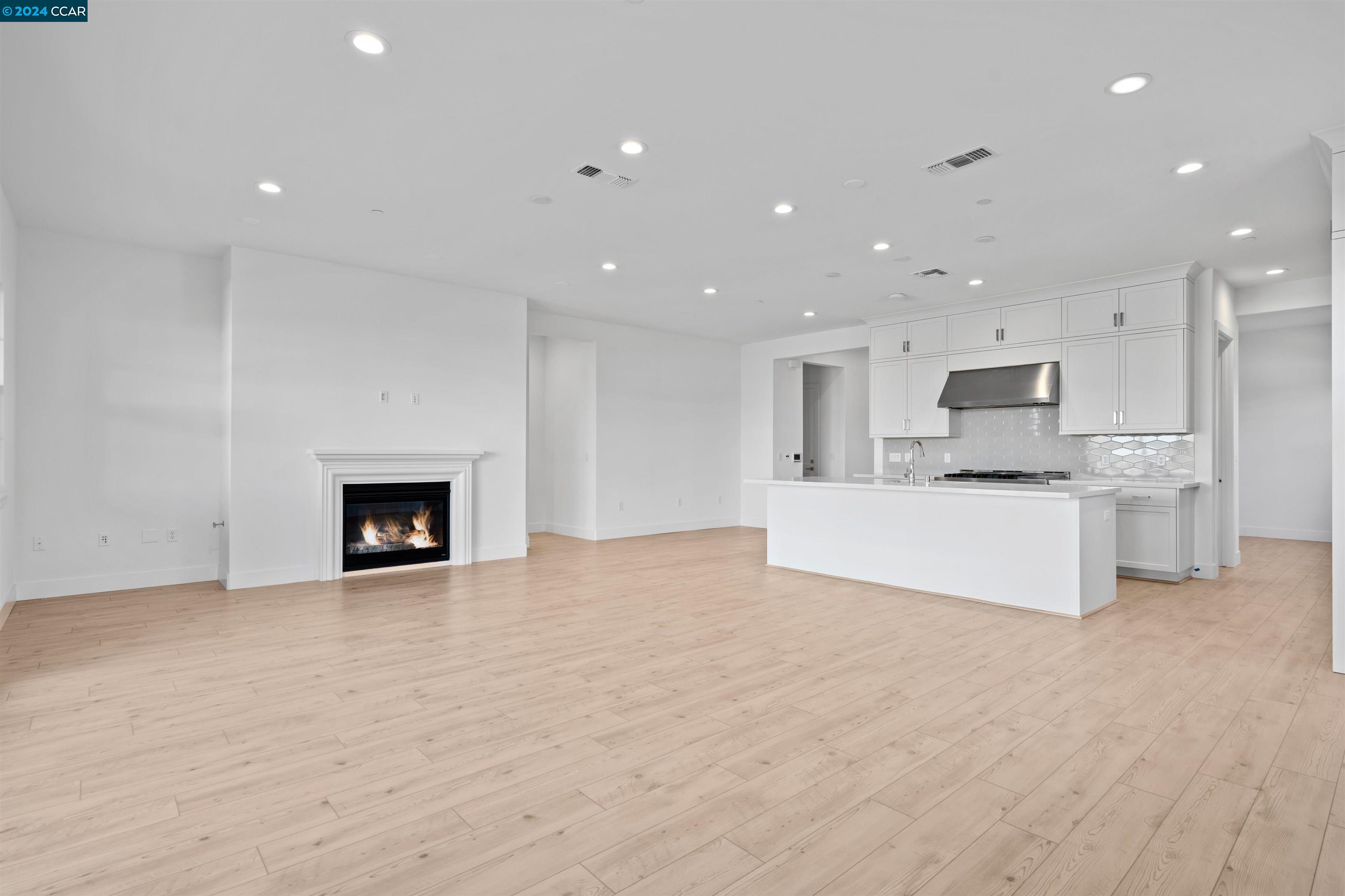 Detail Gallery Image 6 of 36 For 1691 White Rock Drive, Tracy,  CA 95377 - 3 Beds | 2/1 Baths