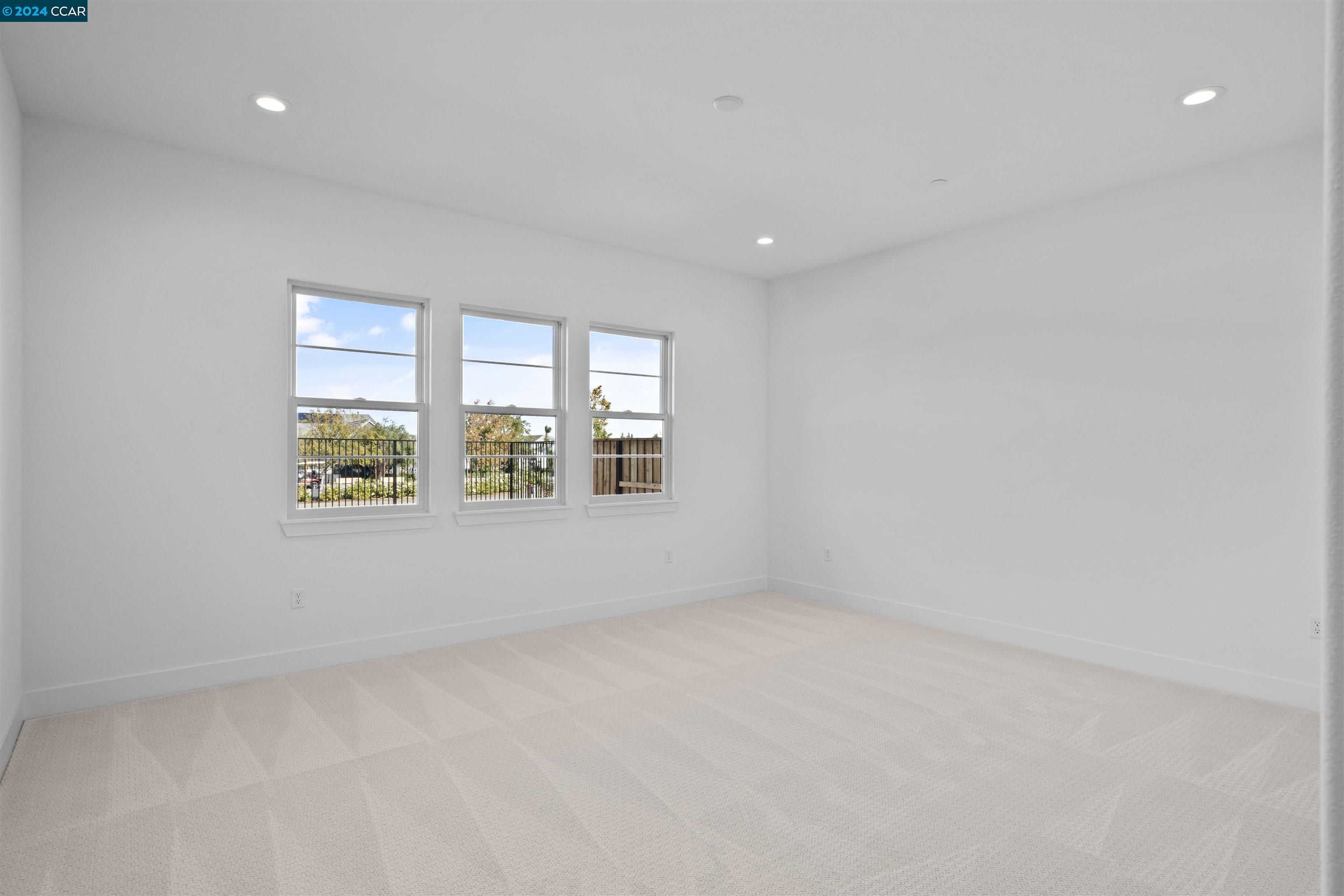 Detail Gallery Image 8 of 36 For 1691 White Rock Drive, Tracy,  CA 95377 - 3 Beds | 2/1 Baths