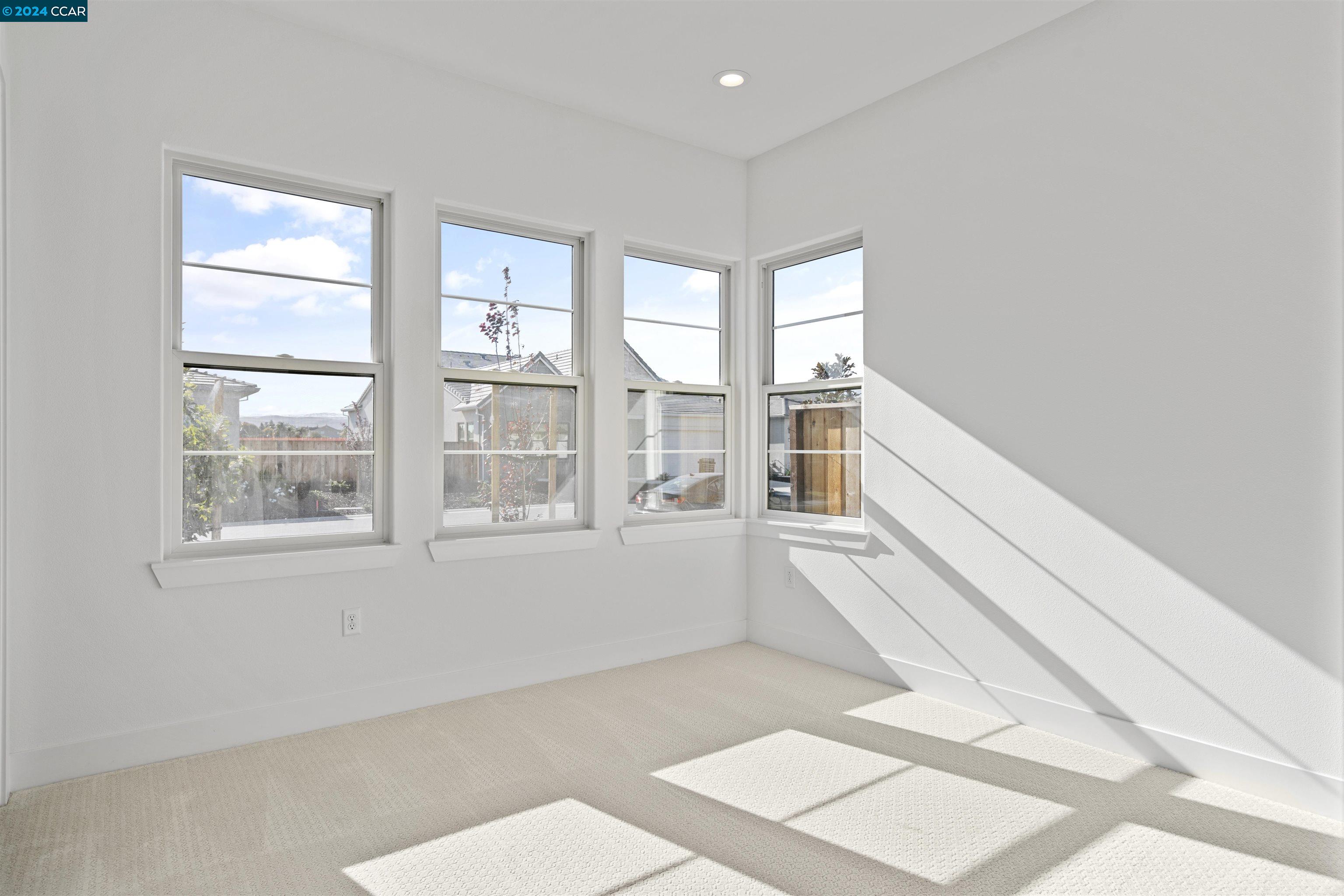 Detail Gallery Image 9 of 36 For 1691 White Rock Drive, Tracy,  CA 95377 - 3 Beds | 2/1 Baths