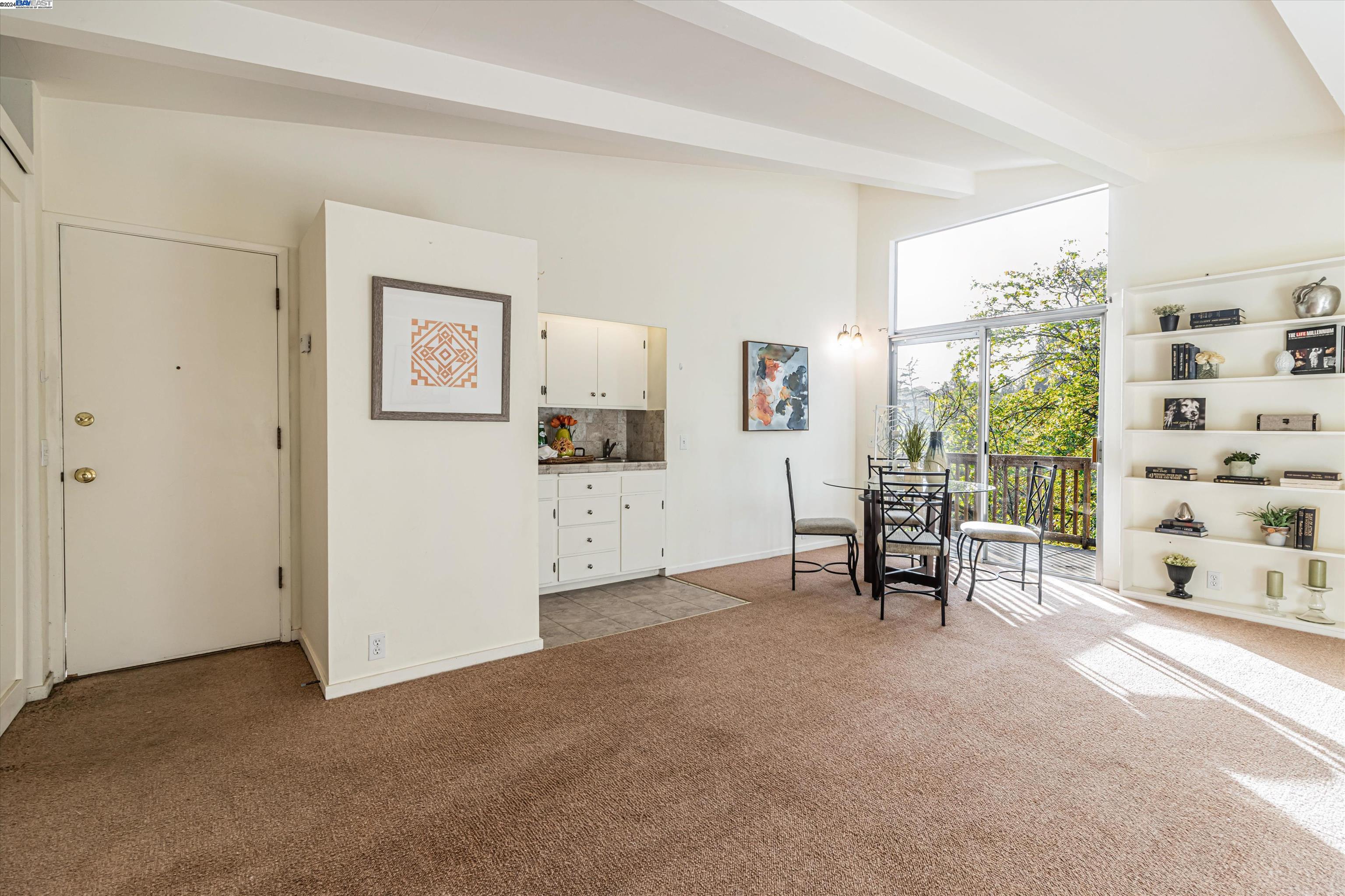 Detail Gallery Image 25 of 31 For 433 Capricorn Ave, Oakland,  CA 94611 - 2 Beds | 2 Baths