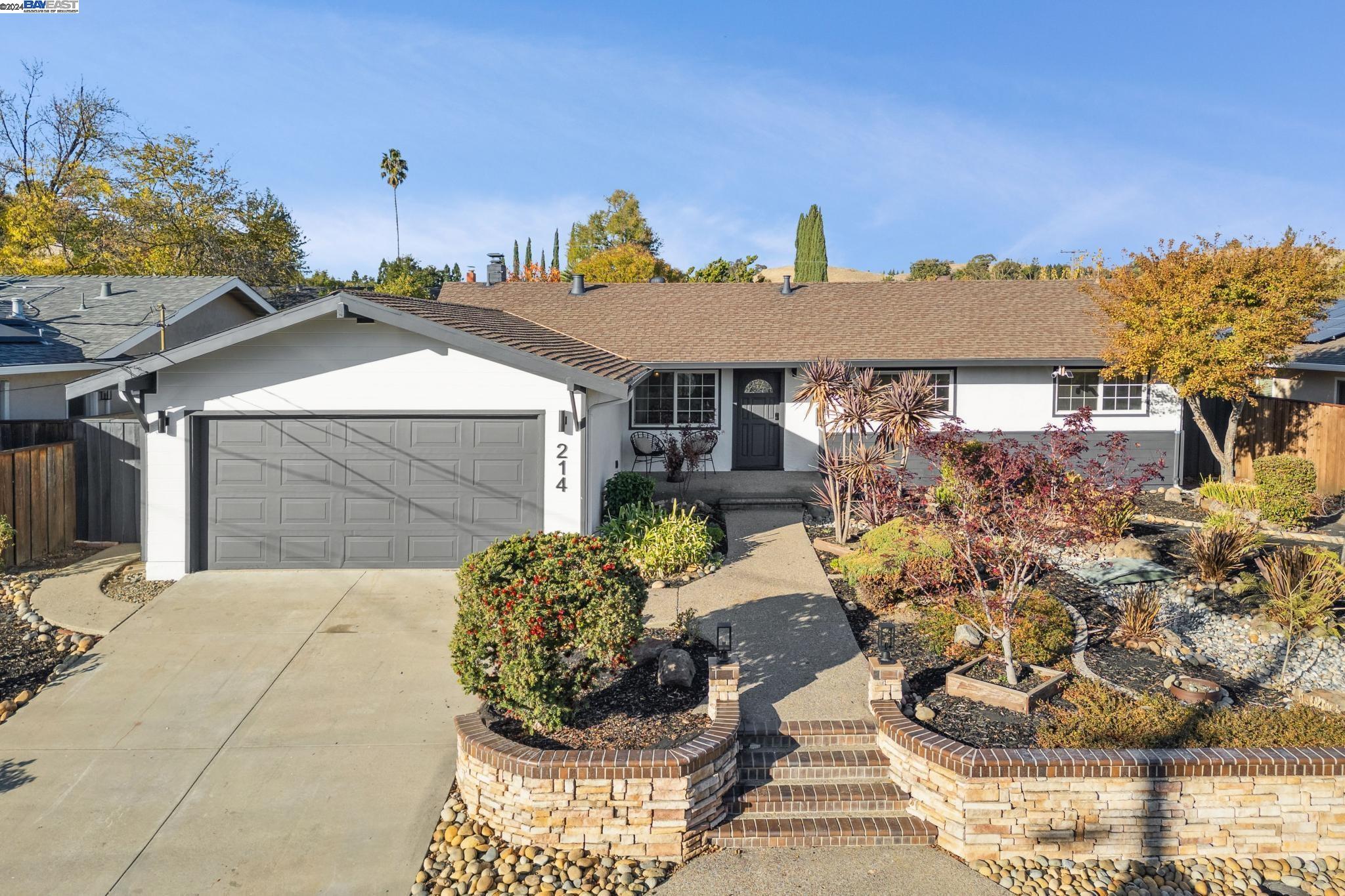 214 Paula Ct, Martinez, California 94553, 4 Bedrooms Bedrooms, 10 Rooms Rooms,3 BathroomsBathrooms,Residential,For Sale,214 Paula Ct,41079143