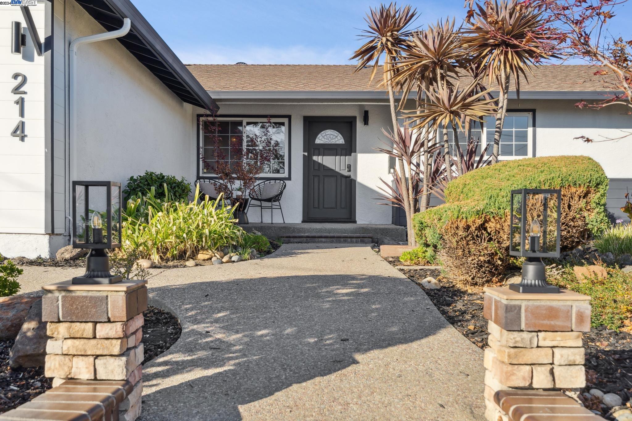 214 Paula Ct, Martinez, California 94553, 4 Bedrooms Bedrooms, 10 Rooms Rooms,3 BathroomsBathrooms,Residential,For Sale,214 Paula Ct,41079143