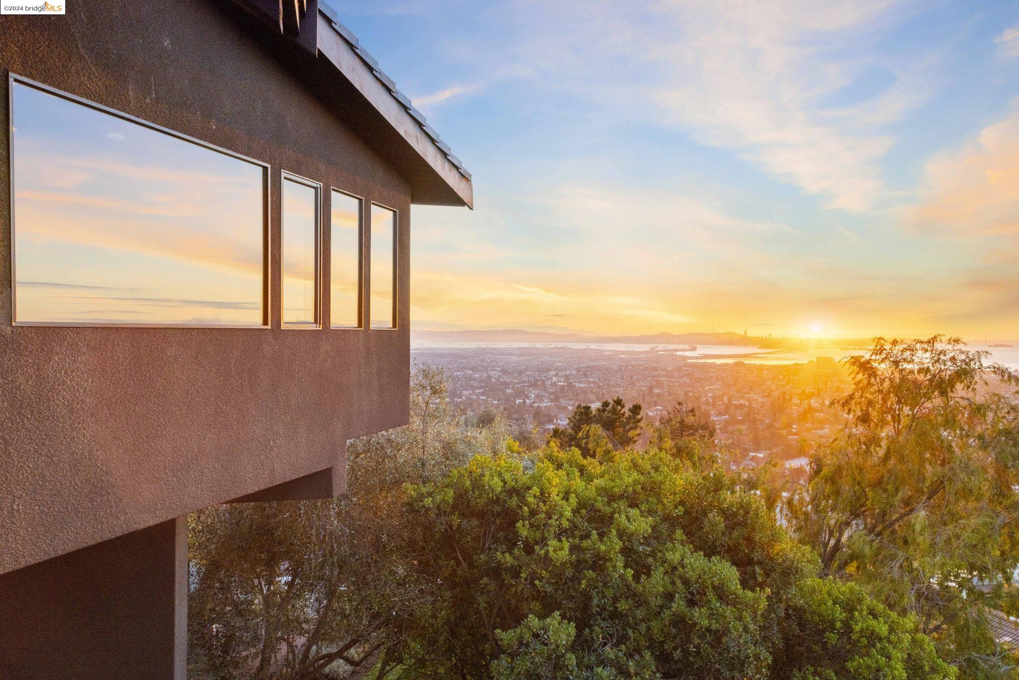 Detail Gallery Image 51 of 60 For 349 Gravatt Drive, Berkeley,  CA 94705 - 4 Beds | 2/1 Baths