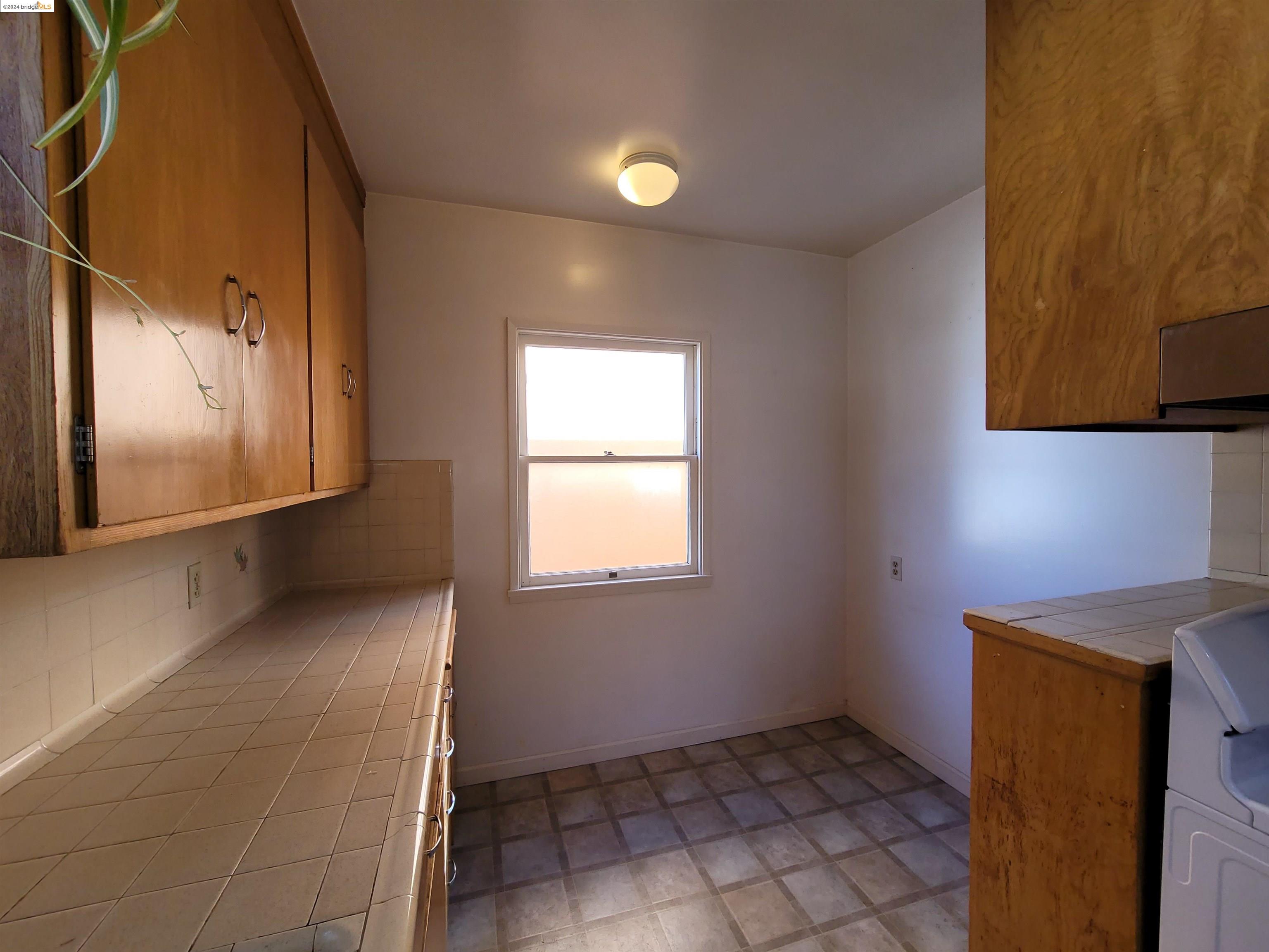 Detail Gallery Image 19 of 27 For 1901 Parker St #3,  Berkeley,  CA 94704 - 2 Beds | 1 Baths