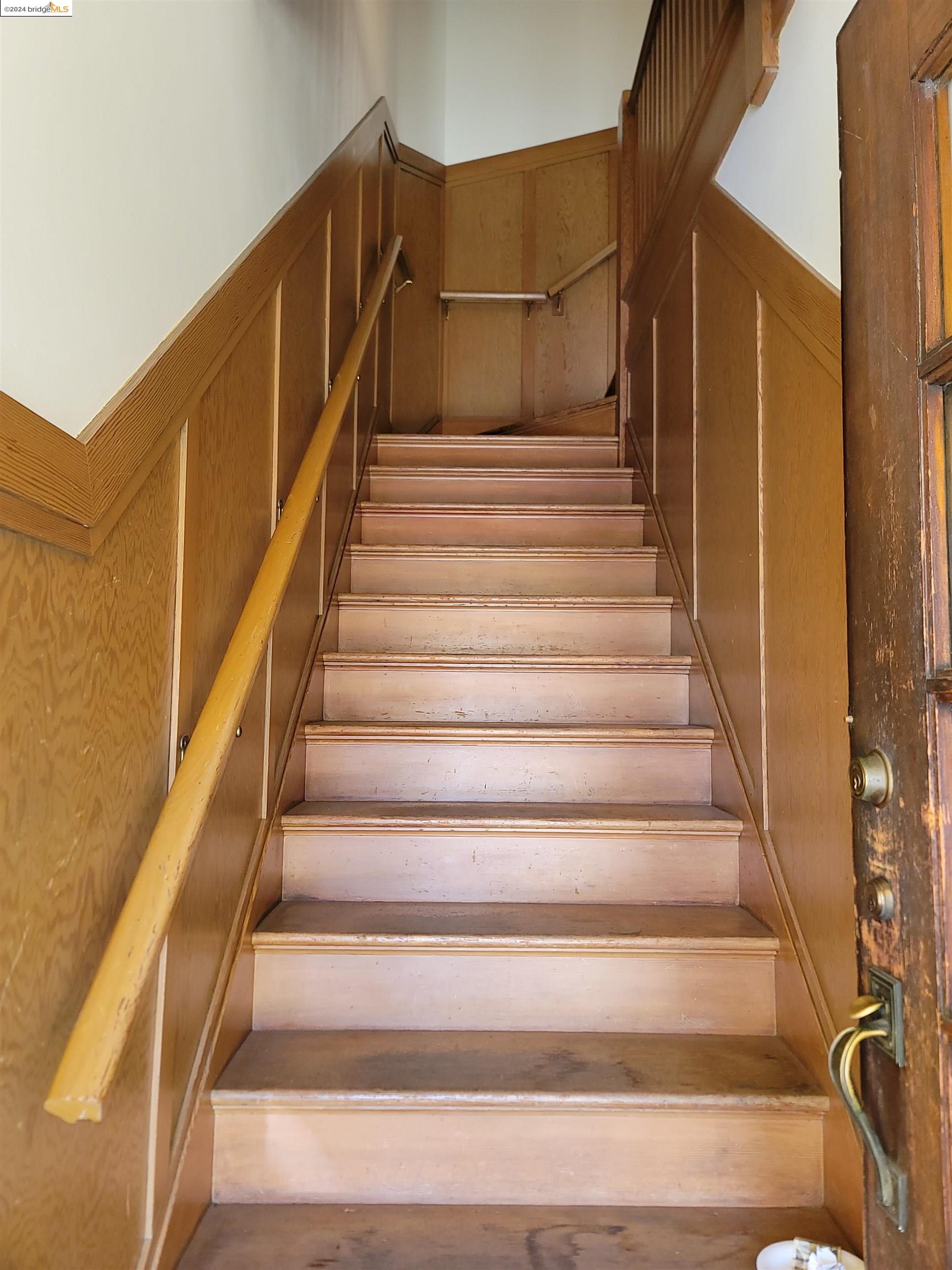 Detail Gallery Image 4 of 27 For 1901 Parker St #3,  Berkeley,  CA 94704 - 2 Beds | 1 Baths