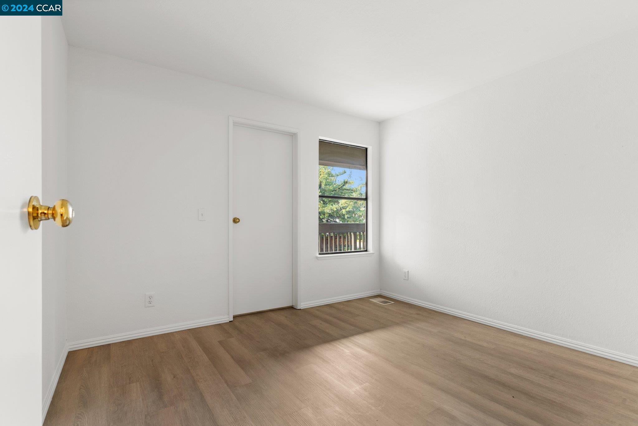Photo #12: 41079186 Listing: Photo #12