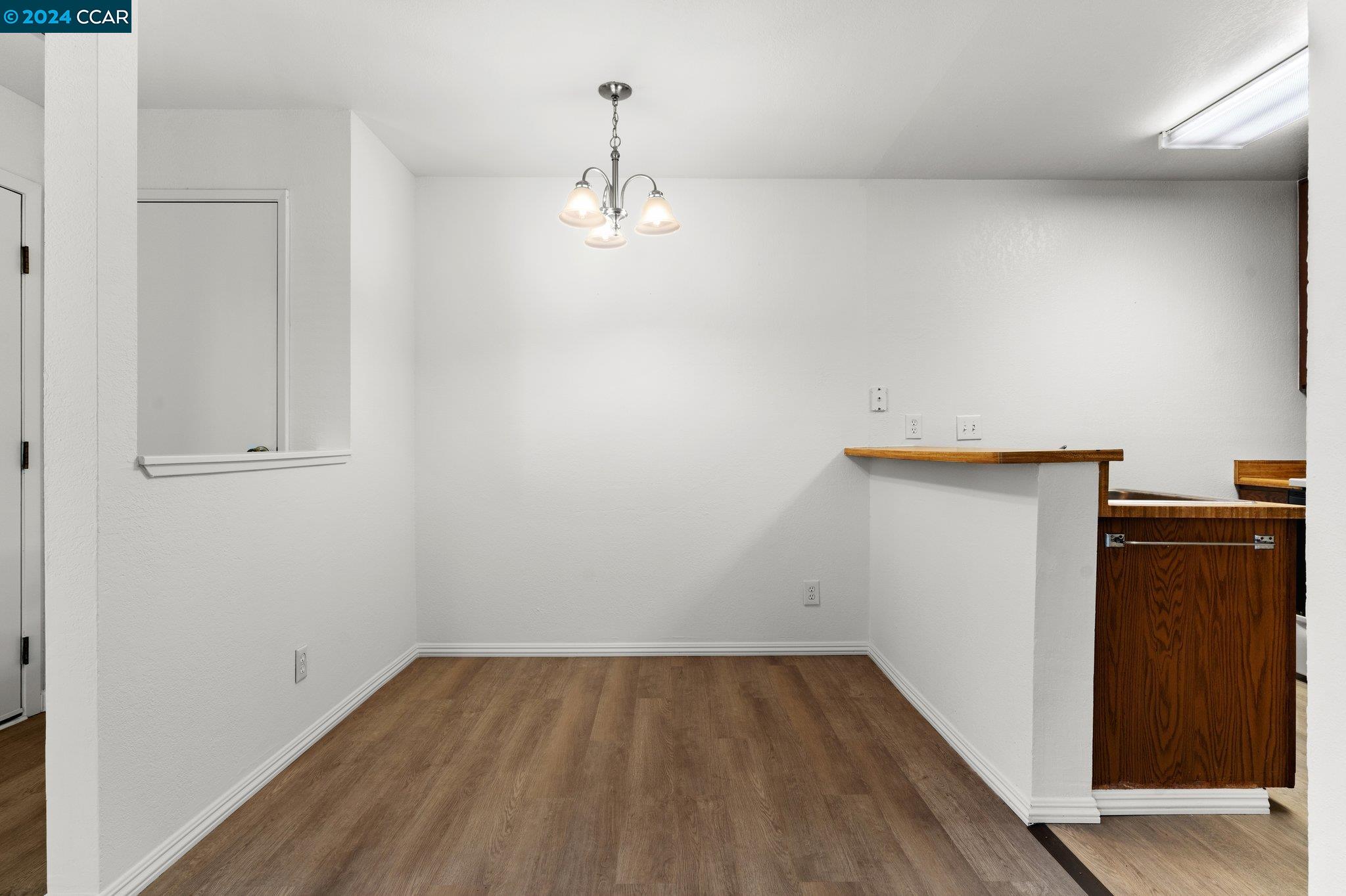 Photo #5: 41079186 Listing: Photo #5