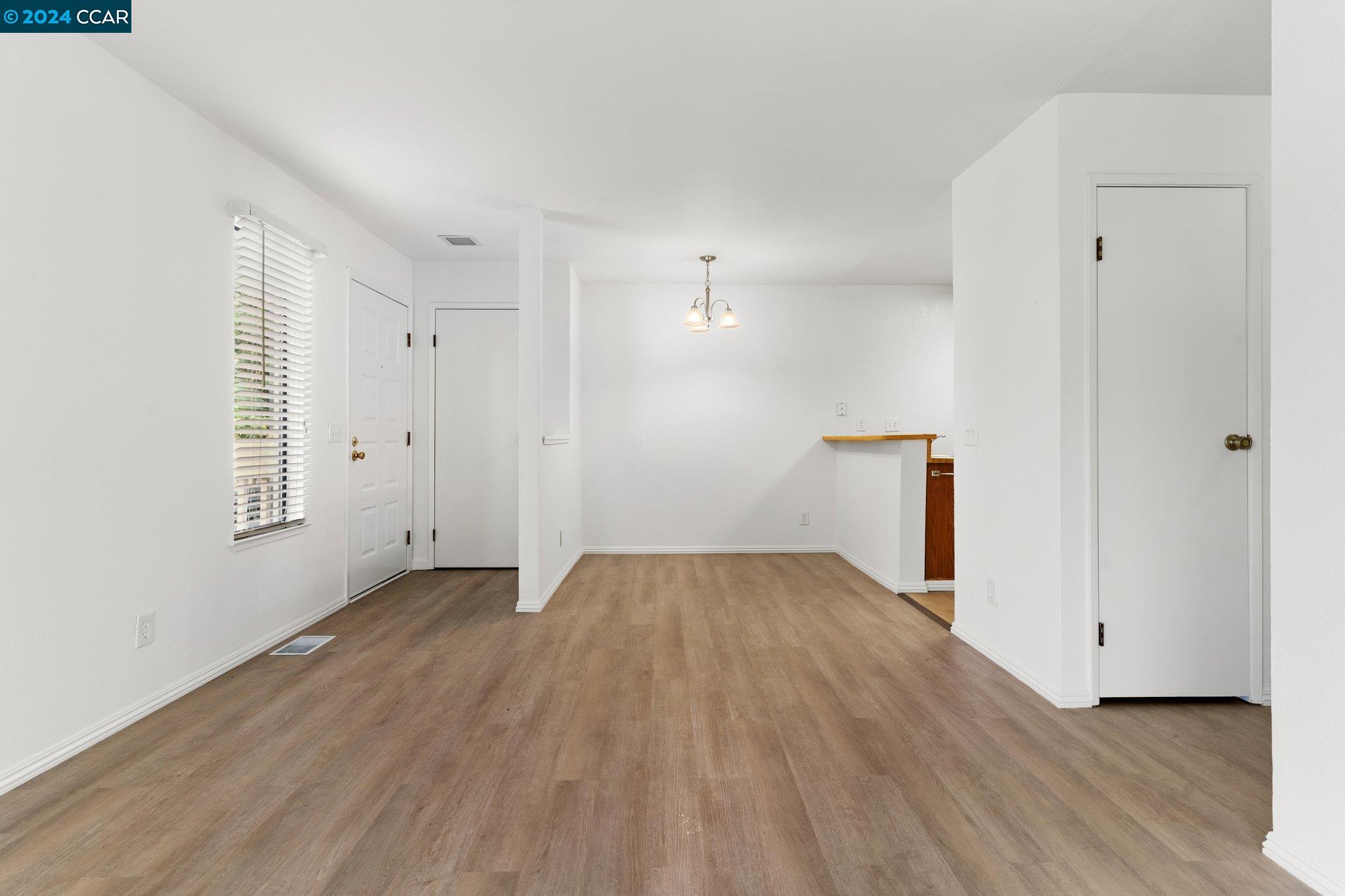 Photo #6: 41079186 Listing: Photo #6