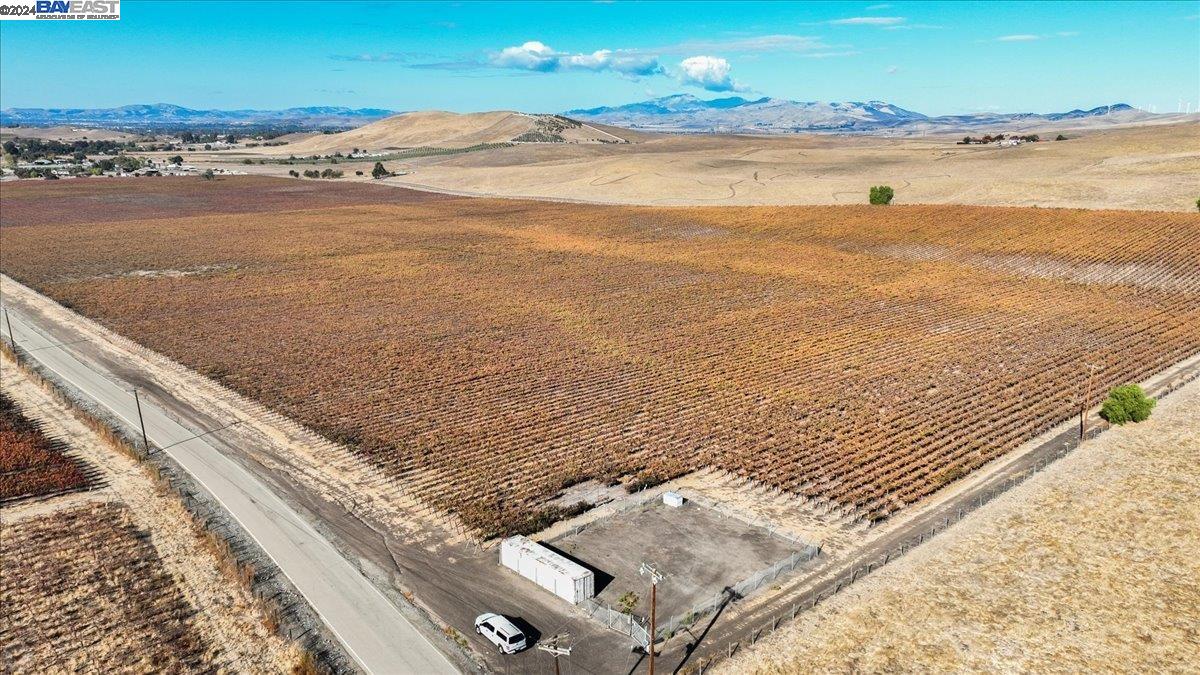 9846 Reuss Rd, Livermore, California 94550, ,Land,For Sale,9846 Reuss Rd,41079189