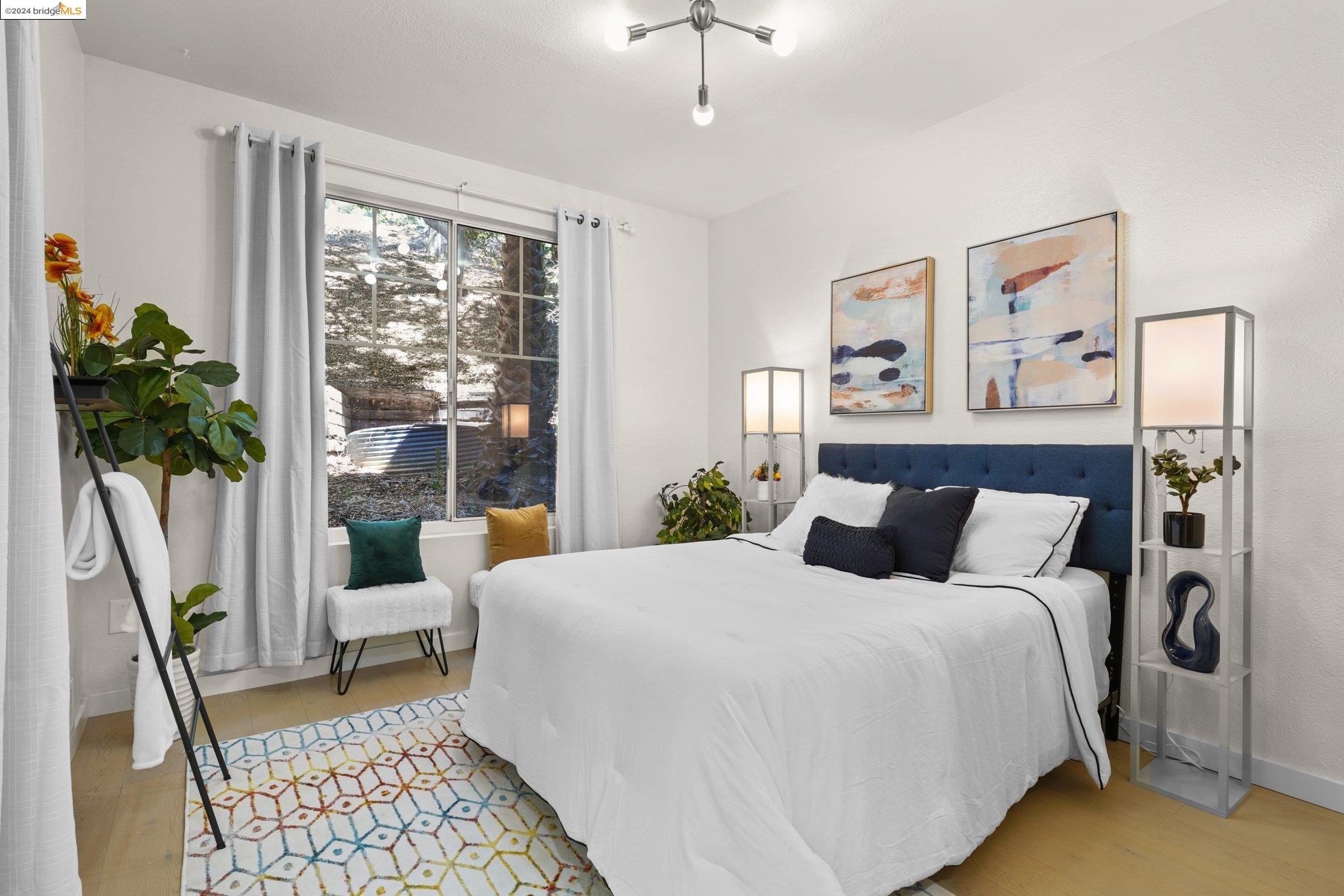 Detail Gallery Image 14 of 31 For 260 Caldecott Ln #113,  Oakland,  CA 94618 - 2 Beds | 2 Baths