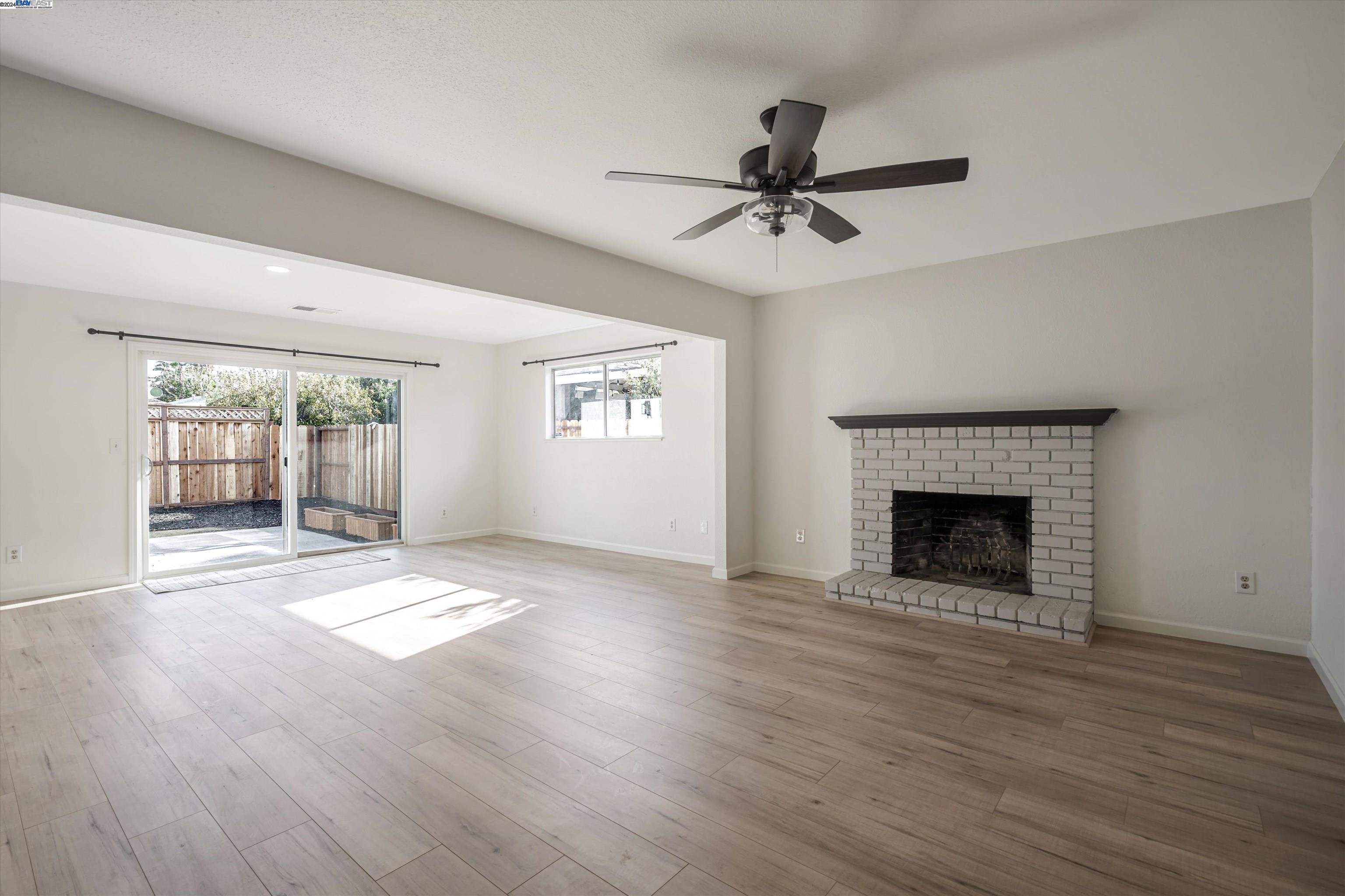 Detail Gallery Image 13 of 37 For 1401 Poppy Way, Antioch,  CA 94509 - 4 Beds | 2 Baths