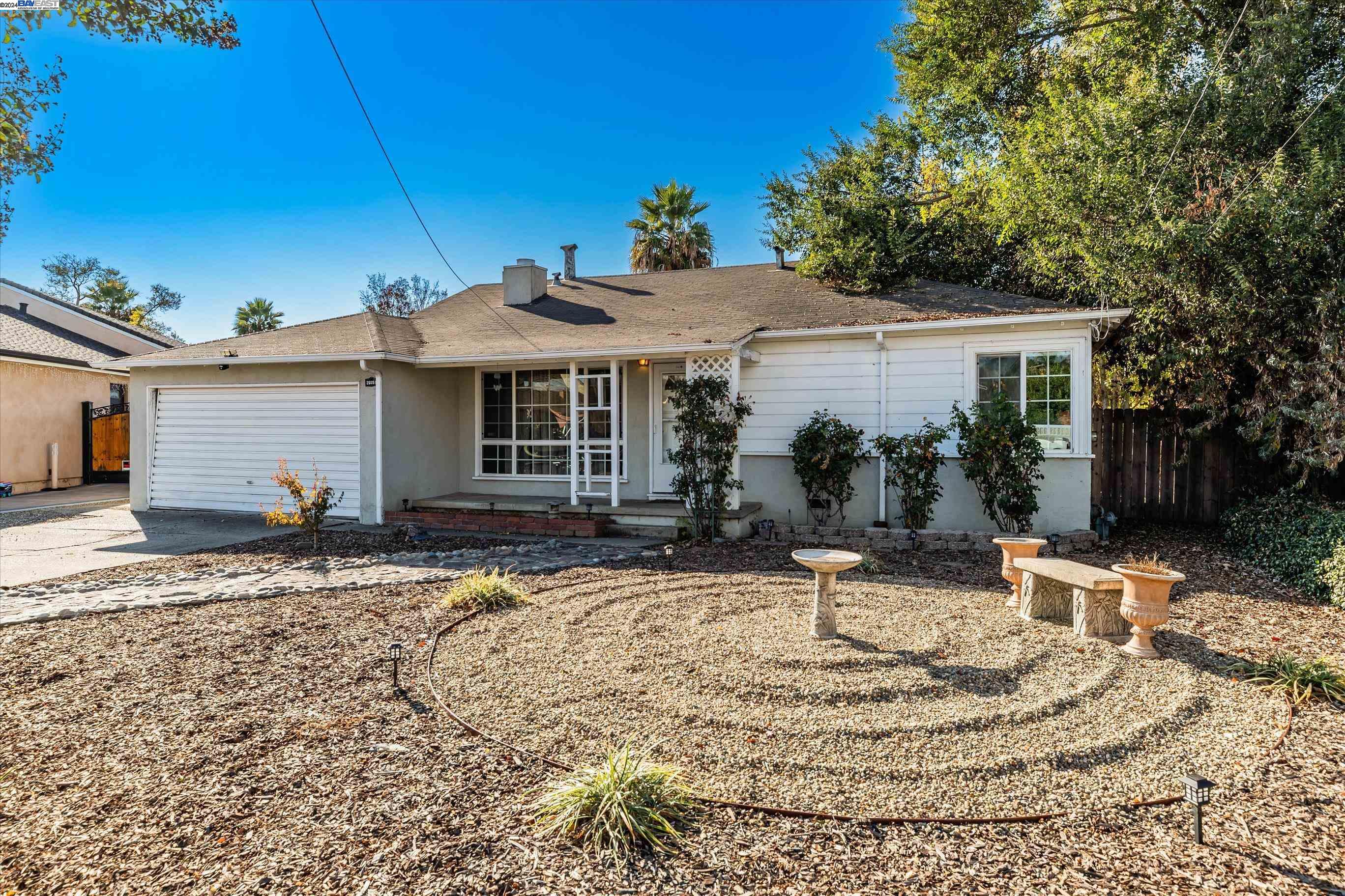 Detail Gallery Image 1 of 1 For 26051 Eastman Ct, Hayward,  CA 94544 - 3 Beds | 1 Baths
