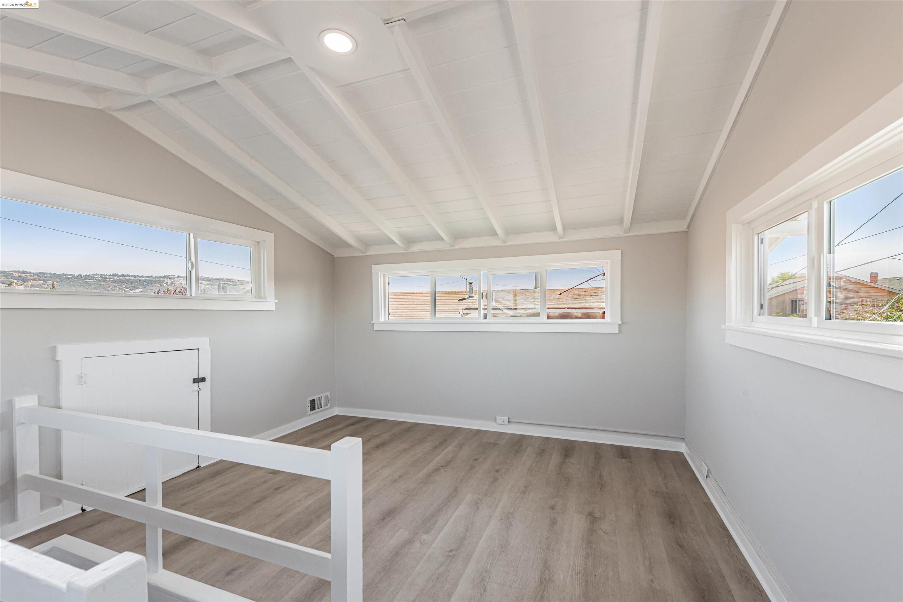 Detail Gallery Image 30 of 43 For 5411 Wadean Pl, Oakland,  CA 94601 - 3 Beds | 1 Baths